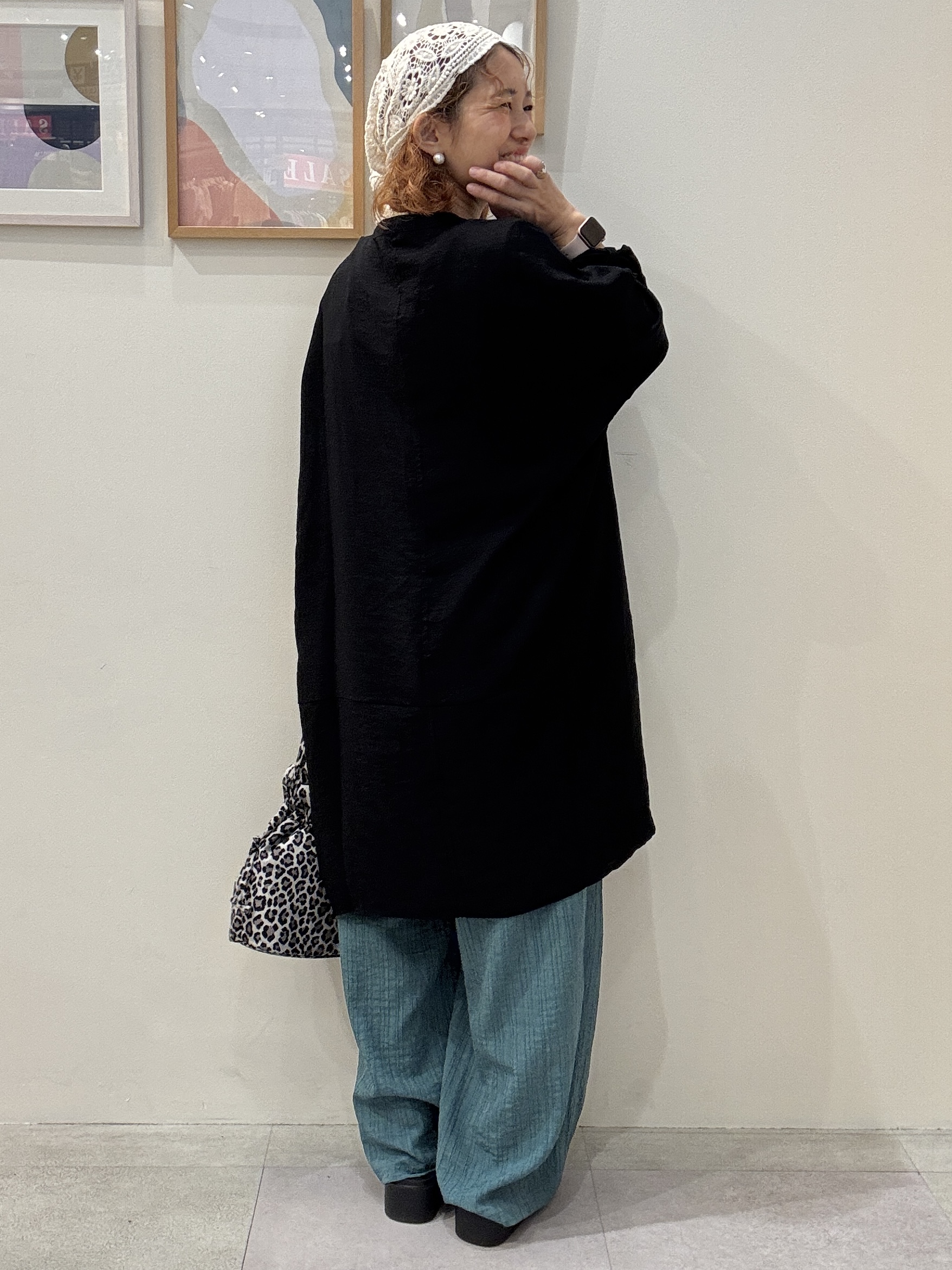 たけぴさんの「SHOO･LA･RUE｜【S-LL/洗濯後しわになりにくい】ゆるっと体型カバー 7分袖コクーンチュニック」を使ったコーディネート