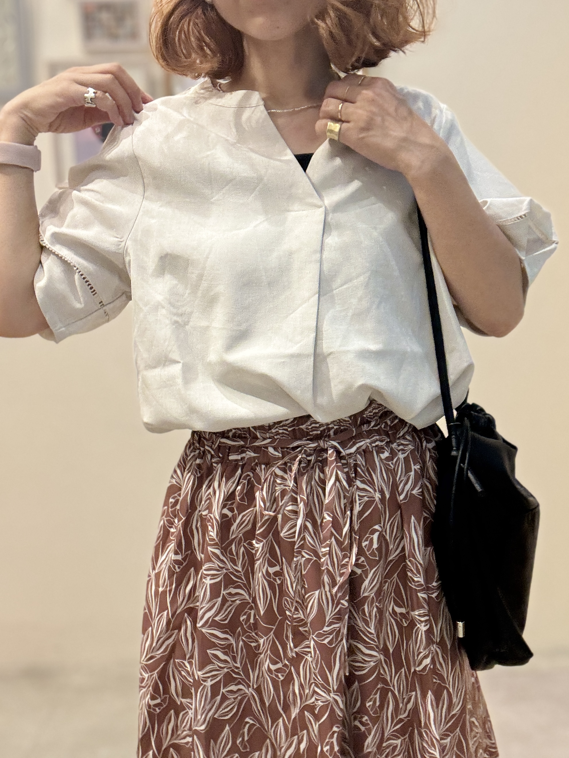 たけぴさんの「SHOO･LA･RUE｜【洗濯後しわになりにくい/インせずきまる】シンプルだけど女性らしい 麻調スキッパーブラウス」を使ったコーディネート