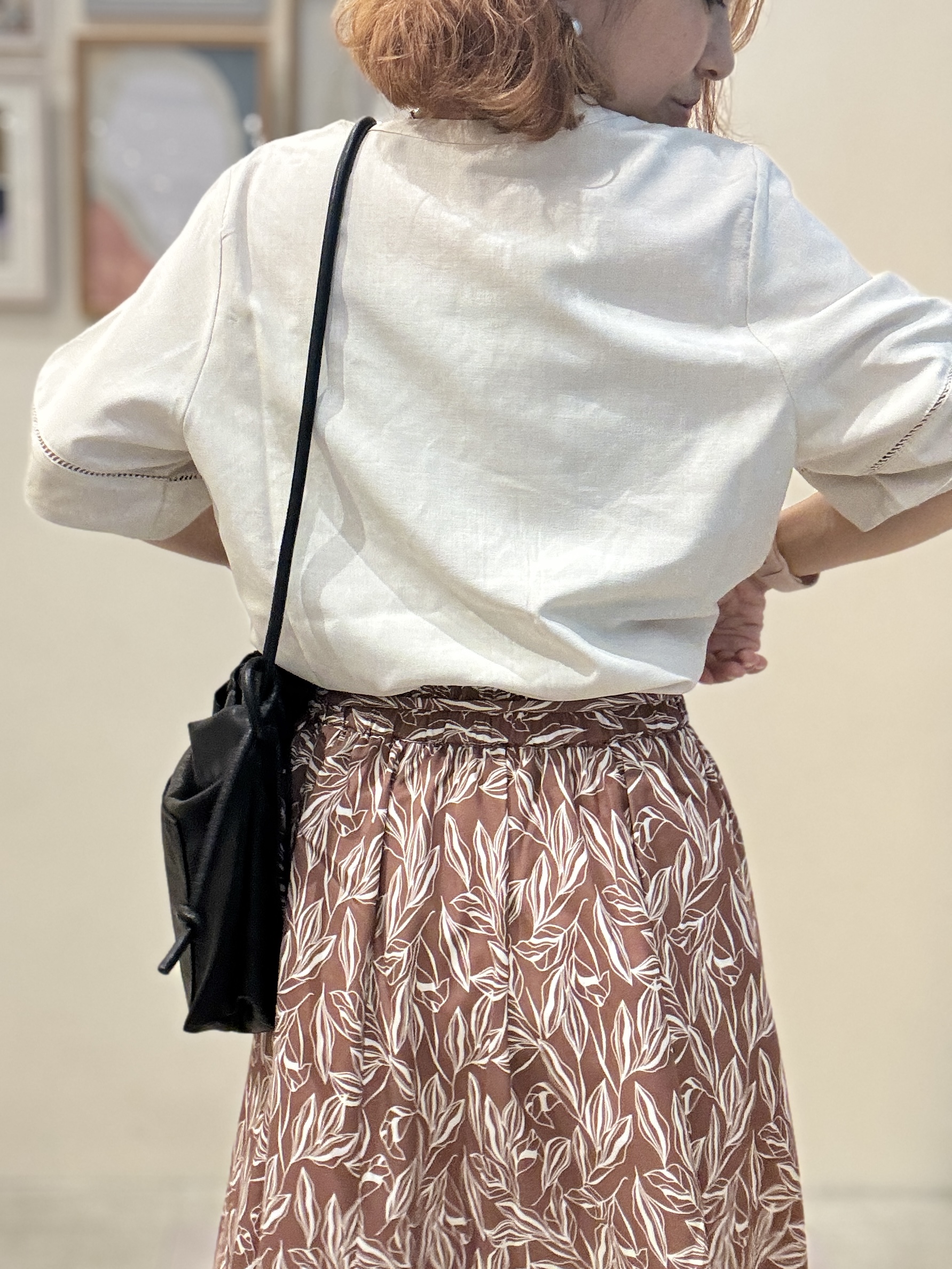 たけぴさんの「SHOO･LA･RUE｜【洗濯後しわになりにくい/インせずきまる】シンプルだけど女性らしい 麻調スキッパーブラウス」を使ったコーディネート