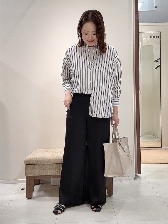 YUIさんの「UNTITLED｜【秋映え/羽織り】ストライプシャツ」を使ったコーディネート