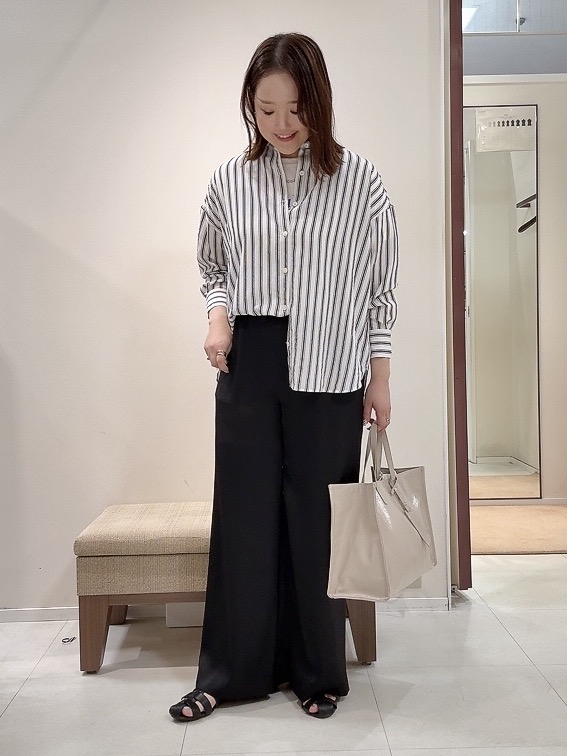YUIさんの「UNTITLED｜【秋映え/羽織り】ストライプシャツ」を使ったコーディネート