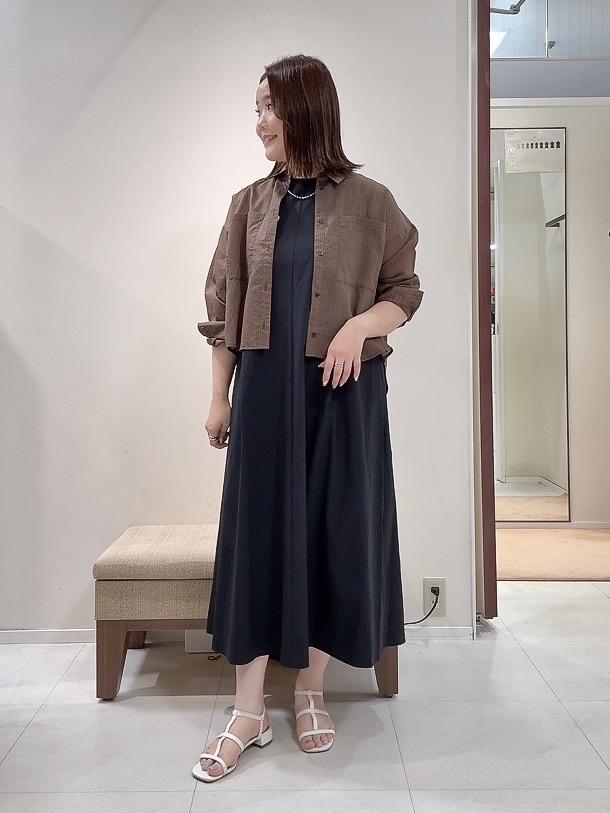 YUIさんの「UNTITLED｜【残暑も快適/接触冷感/UVカット/吸水速乾】Aラインロングワンピース」を使ったコーディネート