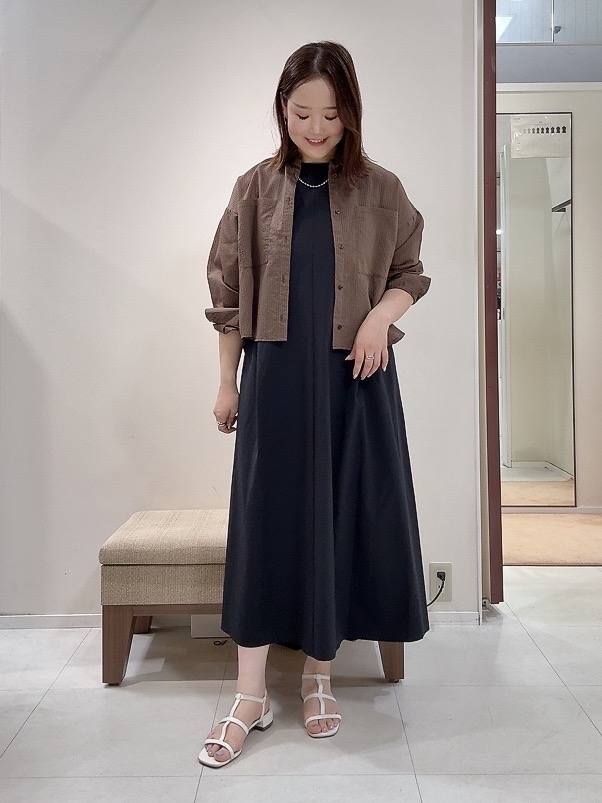 YUIさんの「UNTITLED｜【残暑も快適/接触冷感/UVカット/吸水速乾】Aラインロングワンピース」を使ったコーディネート