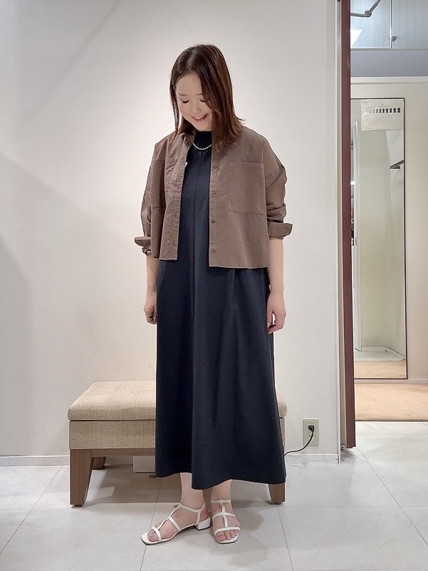 YUIさんの「UNTITLED｜【残暑も快適/接触冷感/UVカット/吸水速乾】Aラインロングワンピース」を使ったコーディネート