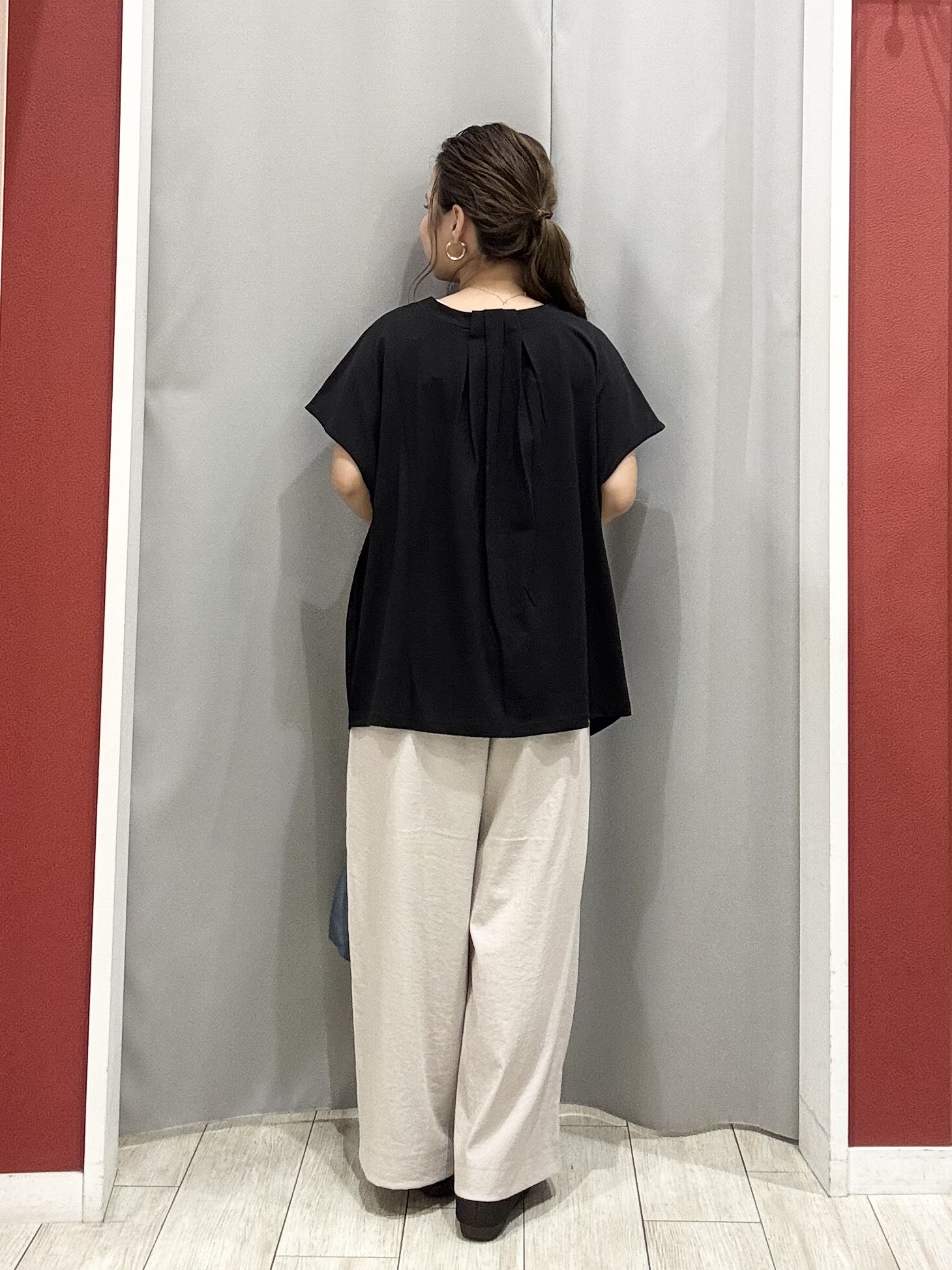 shioさんの「SHOO･LA･RUE｜【前後2WAY/S-LL/洗濯機可】楽に着られて好印象 やわらかトップス」を使ったコーディネート