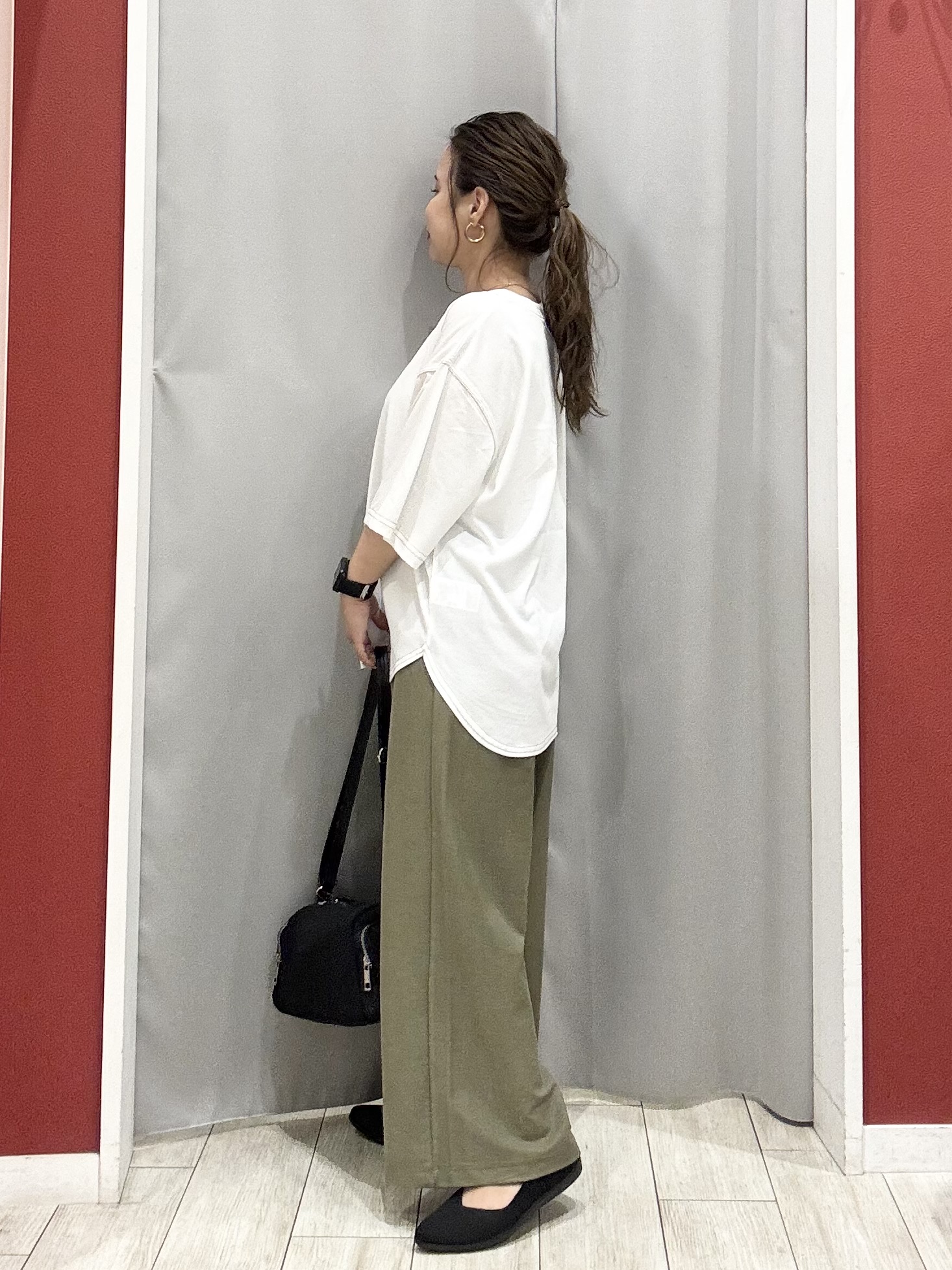 shioさんの「SHOO･LA･RUE｜【洗濯機可/体型カバー】程よい透け感の ゆるシア―シャツパーカ」を使ったコーディネート