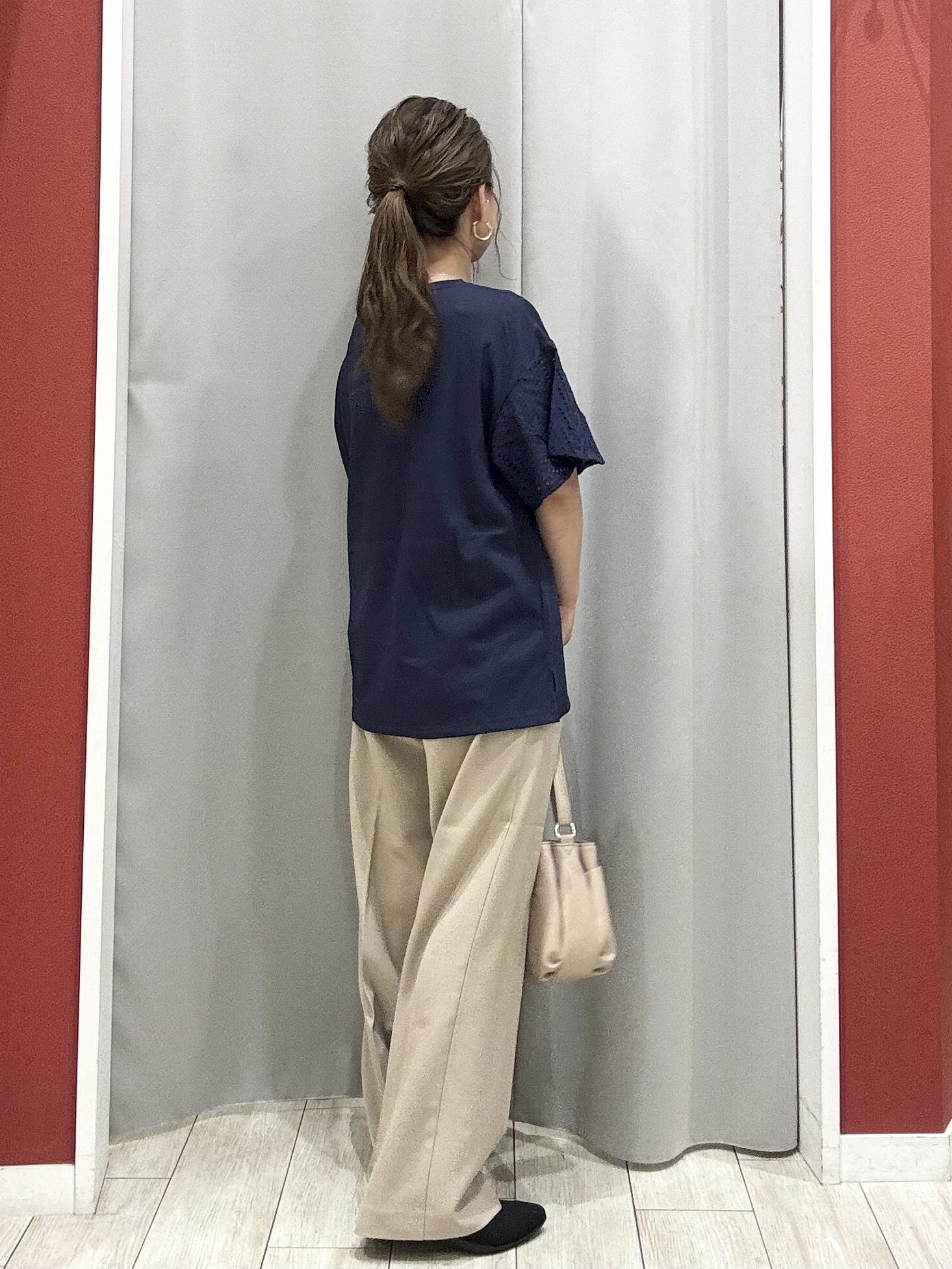 shioさんの「SHOO･LA･RUE｜【S-LL/洗濯機可/体型カバー】汗じみが気になりにくい お袖レースフレアTシャツ」を使ったコーディネート