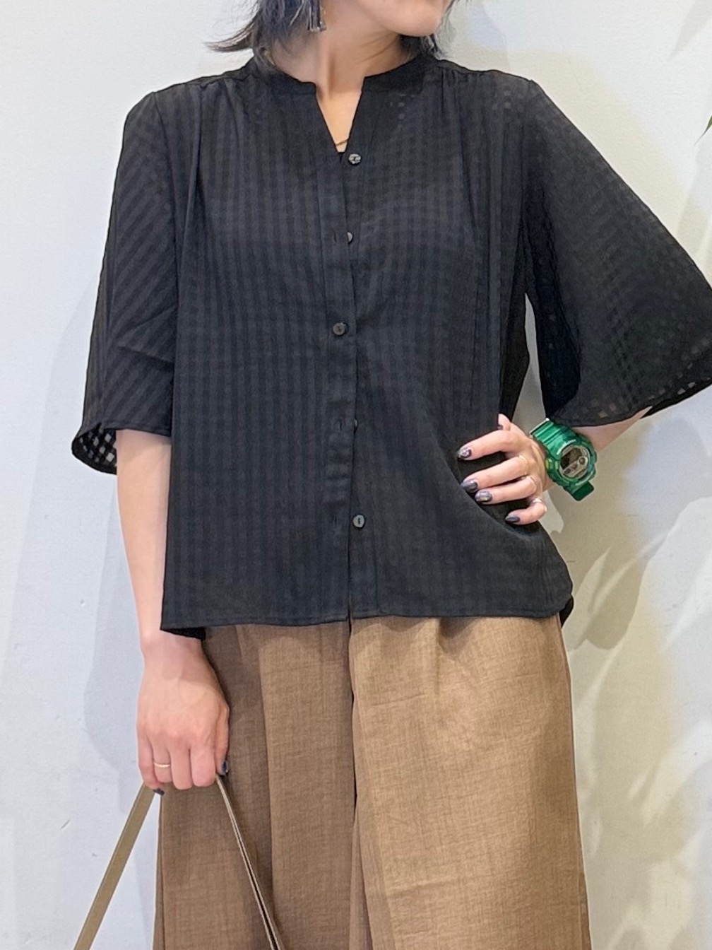 misakiさんの「SHOO･LA･RUE｜【洗濯機可/S-LL】二の腕隠せる 5分袖ギンガムシアーブラウス」を使ったコーディネート