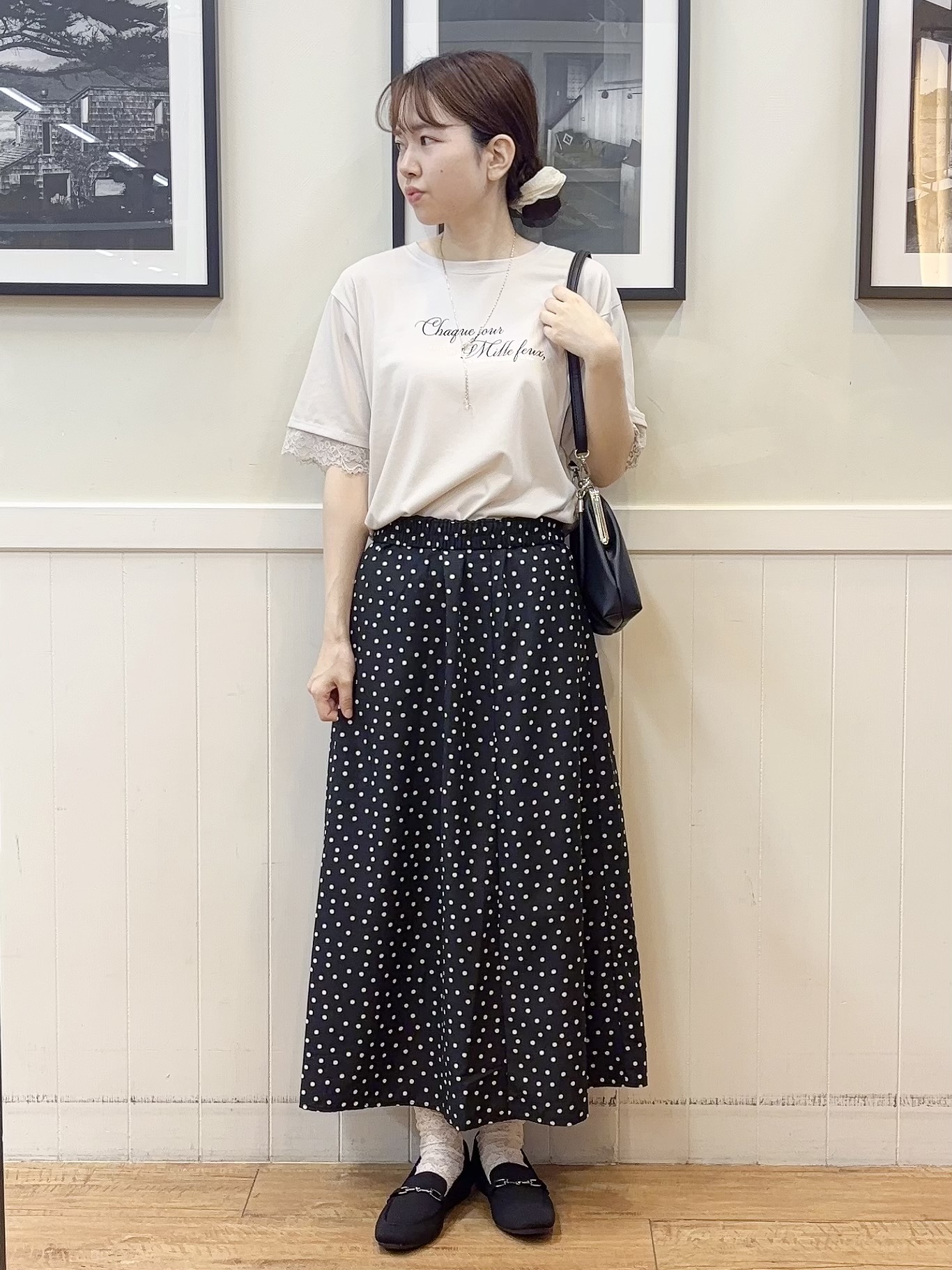 えぬさんの「SHOO･LA･RUE｜【UV/S-LL/洗濯機可】柄アソート お袖レースが旬顔 上品に決まる大人Tシャツ」を使ったコーディネート