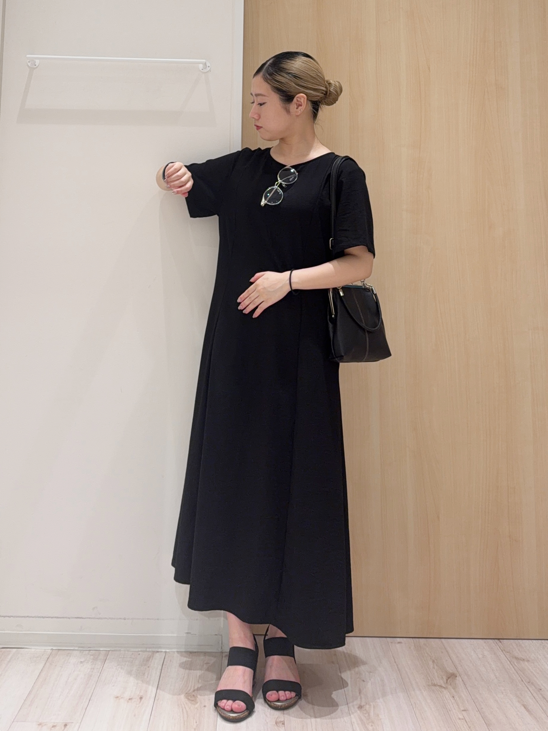KAIRIさんの「SHOO･LA･RUE｜【UV/体型カバー】冷房や朝晩の冷え込み対策にも さらとろ5分袖カーディガン」を使ったコーディネート