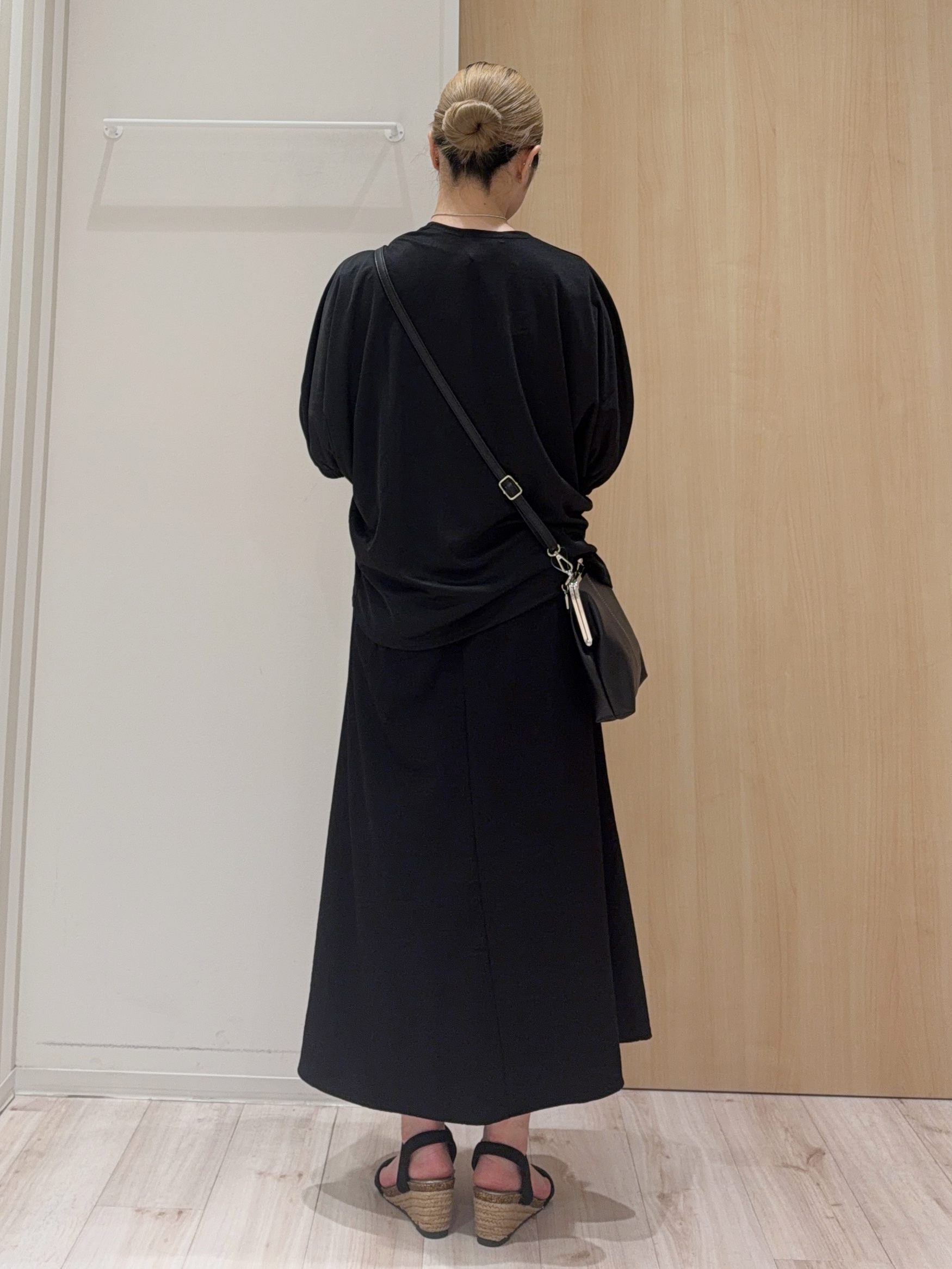 KAIRIさんの「SHOO･LA･RUE｜【UV/体型カバー】冷房や朝晩の冷え込み対策にも さらとろ5分袖カーディガン」を使ったコーディネート