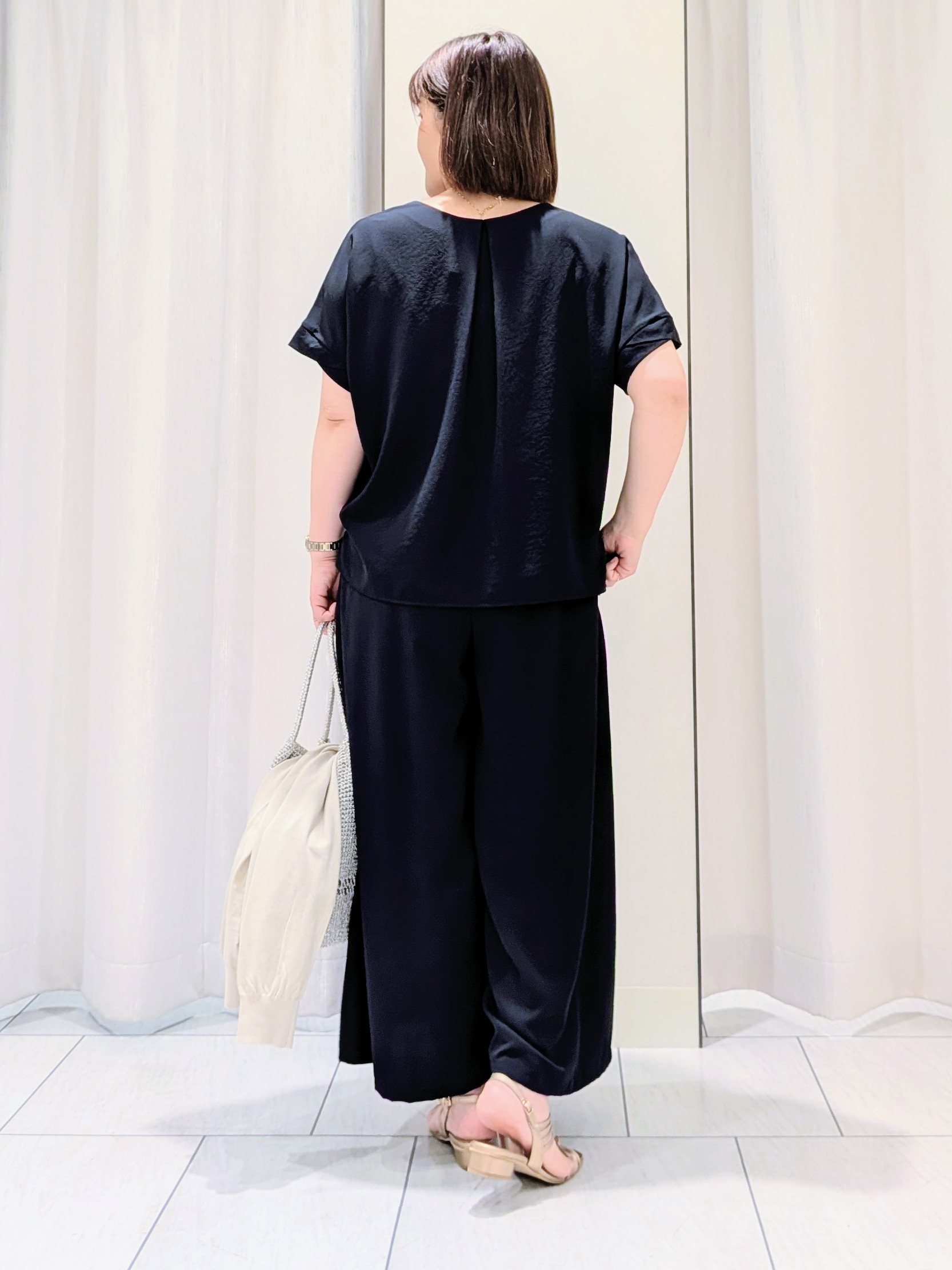 Onumaさんの「UNTITLED｜◆【9色展開/アンサンブル可】コットンクルーネックカーディガン」を使ったコーディネート