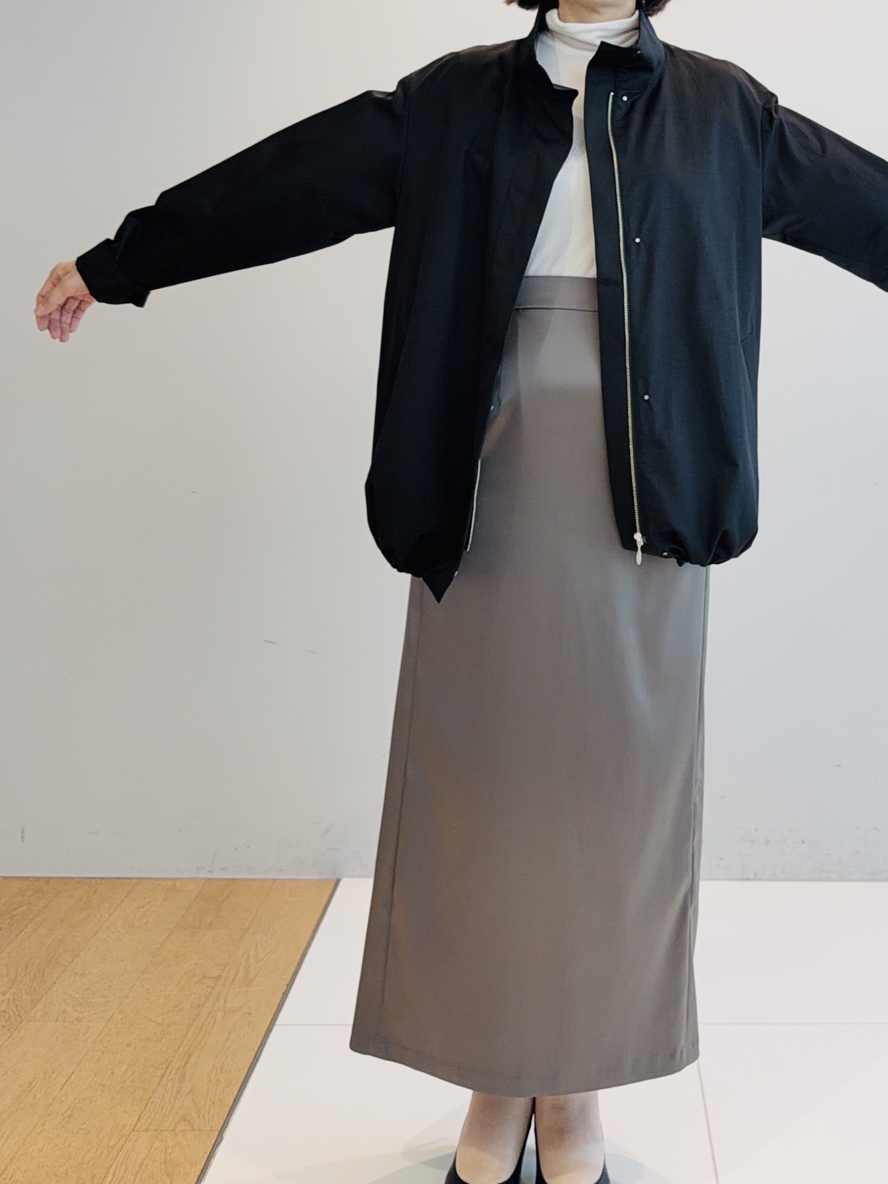 murayamaさんの「INDIVI｜【レイヤード／袖口シアー／日本製】ベロアジャージトップス」を使ったコーディネート