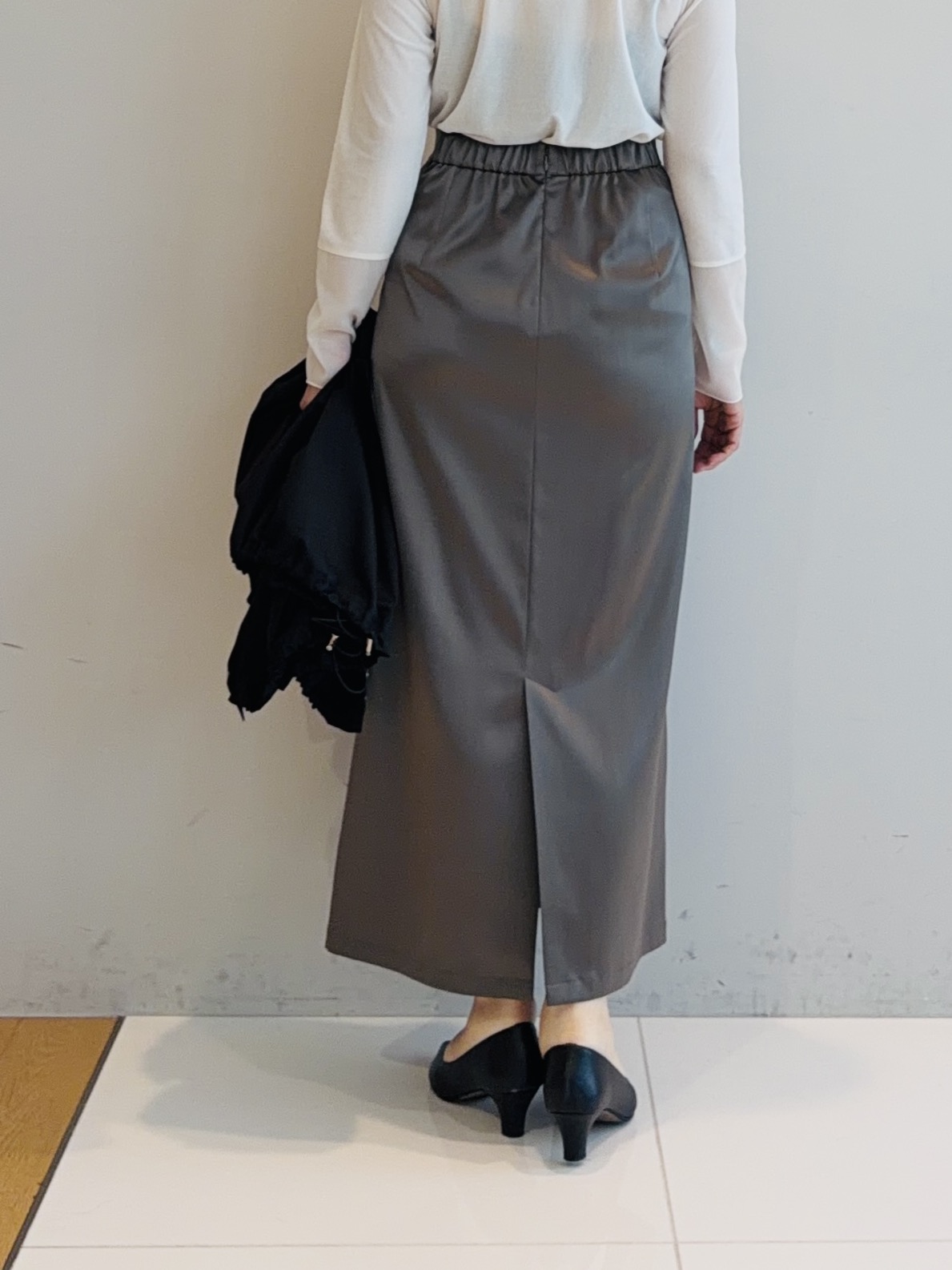 murayamaさんの「INDIVI｜【レイヤード／袖口シアー／日本製】ベロアジャージトップス」を使ったコーディネート