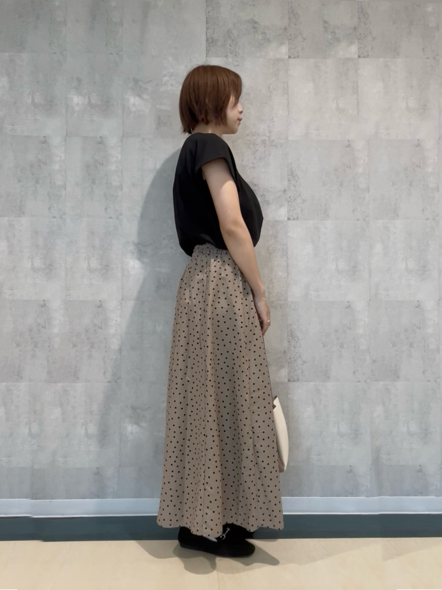 柳川　真帆さんの「SHOO･LA･RUE｜【前後2WAY/S-LL/洗濯機可】楽に着られて好印象 やわらかトップス」を使ったコーディネート
