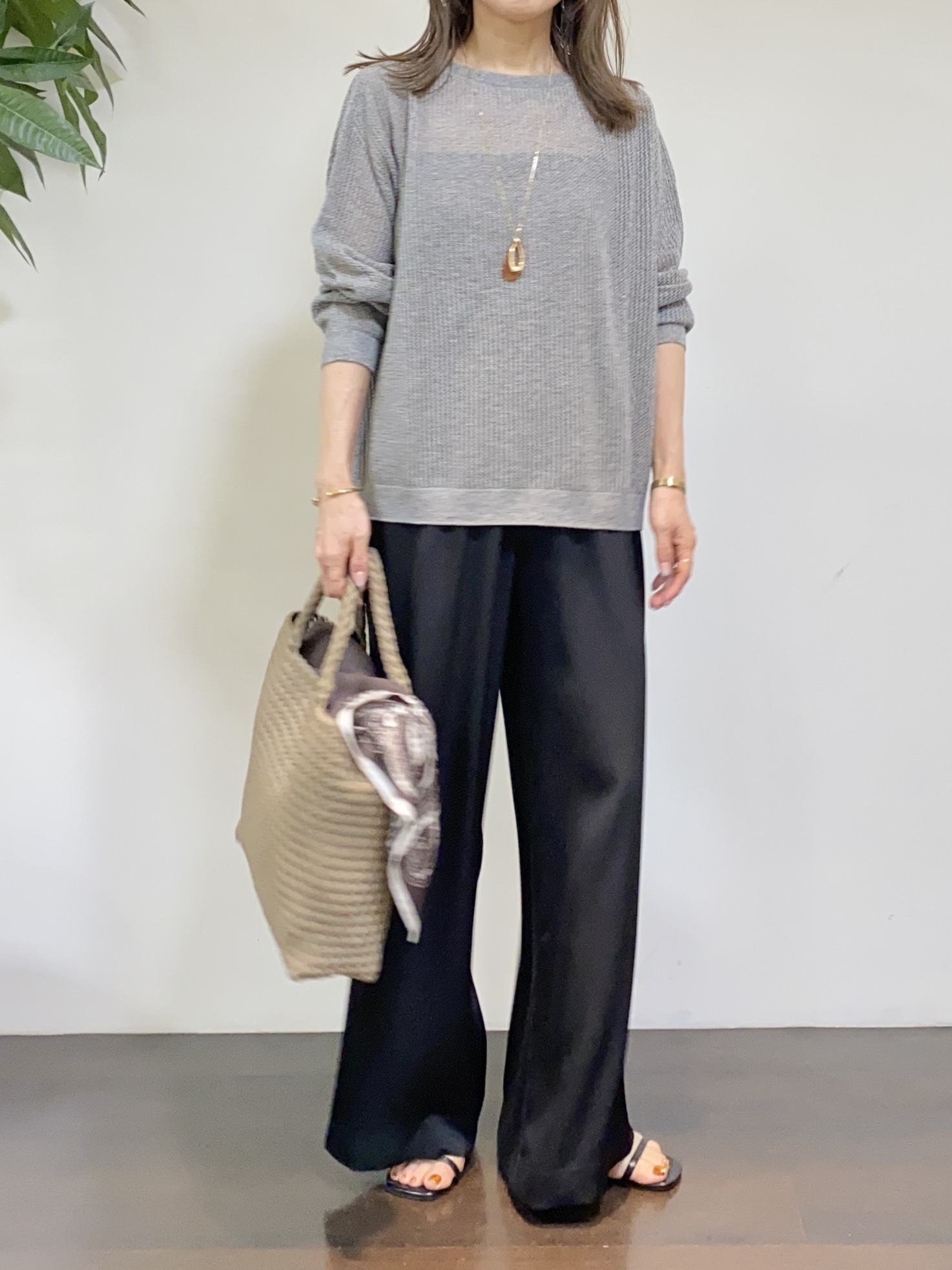 tomoさんの「UNTITLED｜◆シアーメッシュニット」を使ったコーディネート