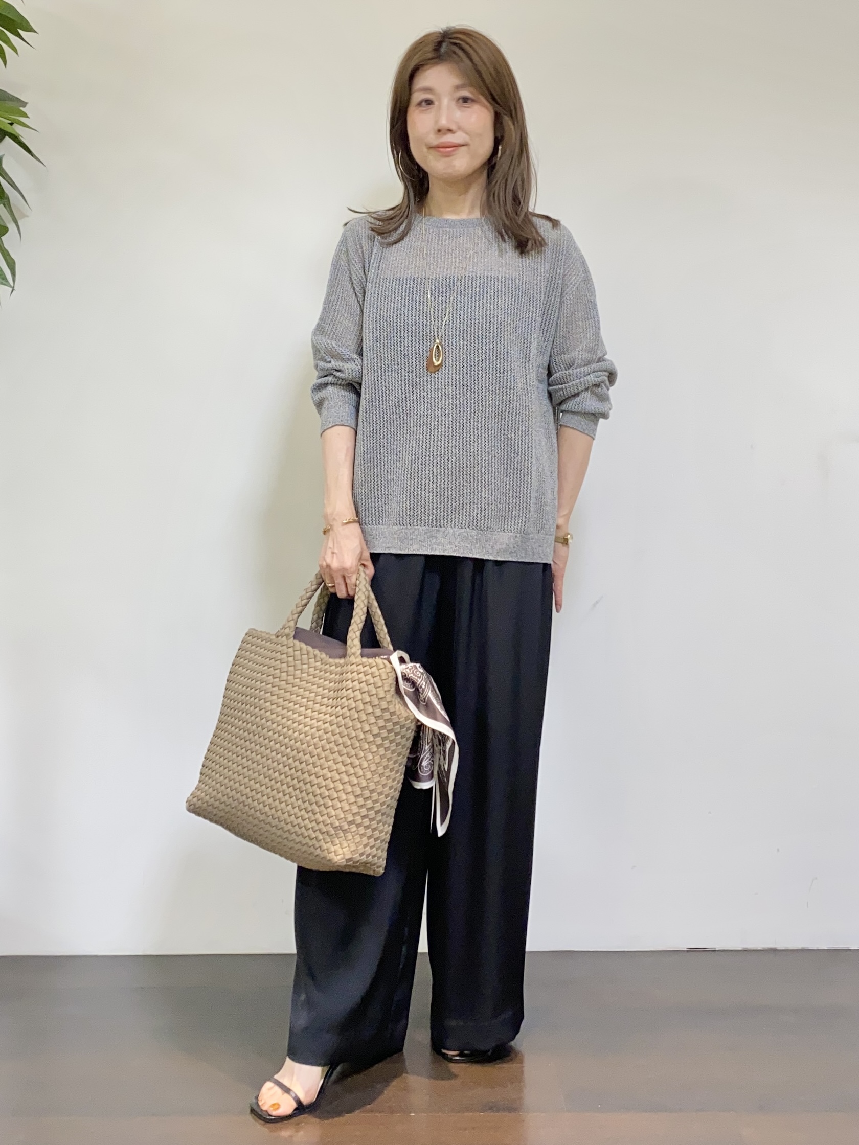 tomoさんの「UNTITLED｜◆シアーメッシュニット」を使ったコーディネート