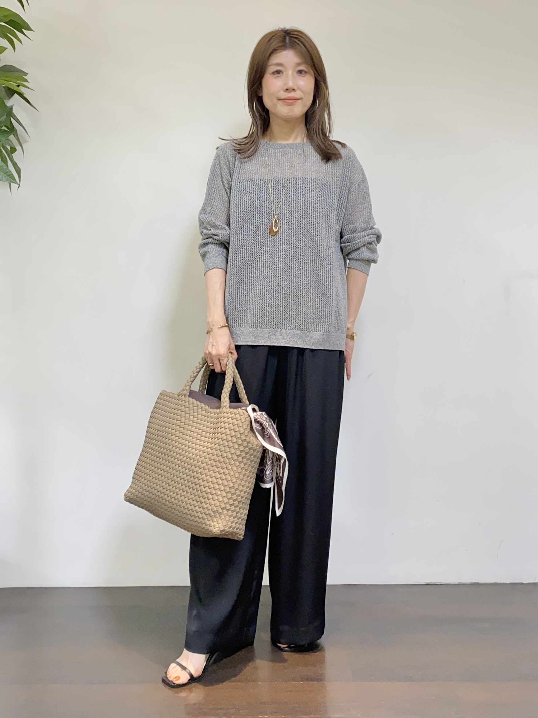 tomoさんの「UNTITLED｜◆シアーメッシュニット」を使ったコーディネート