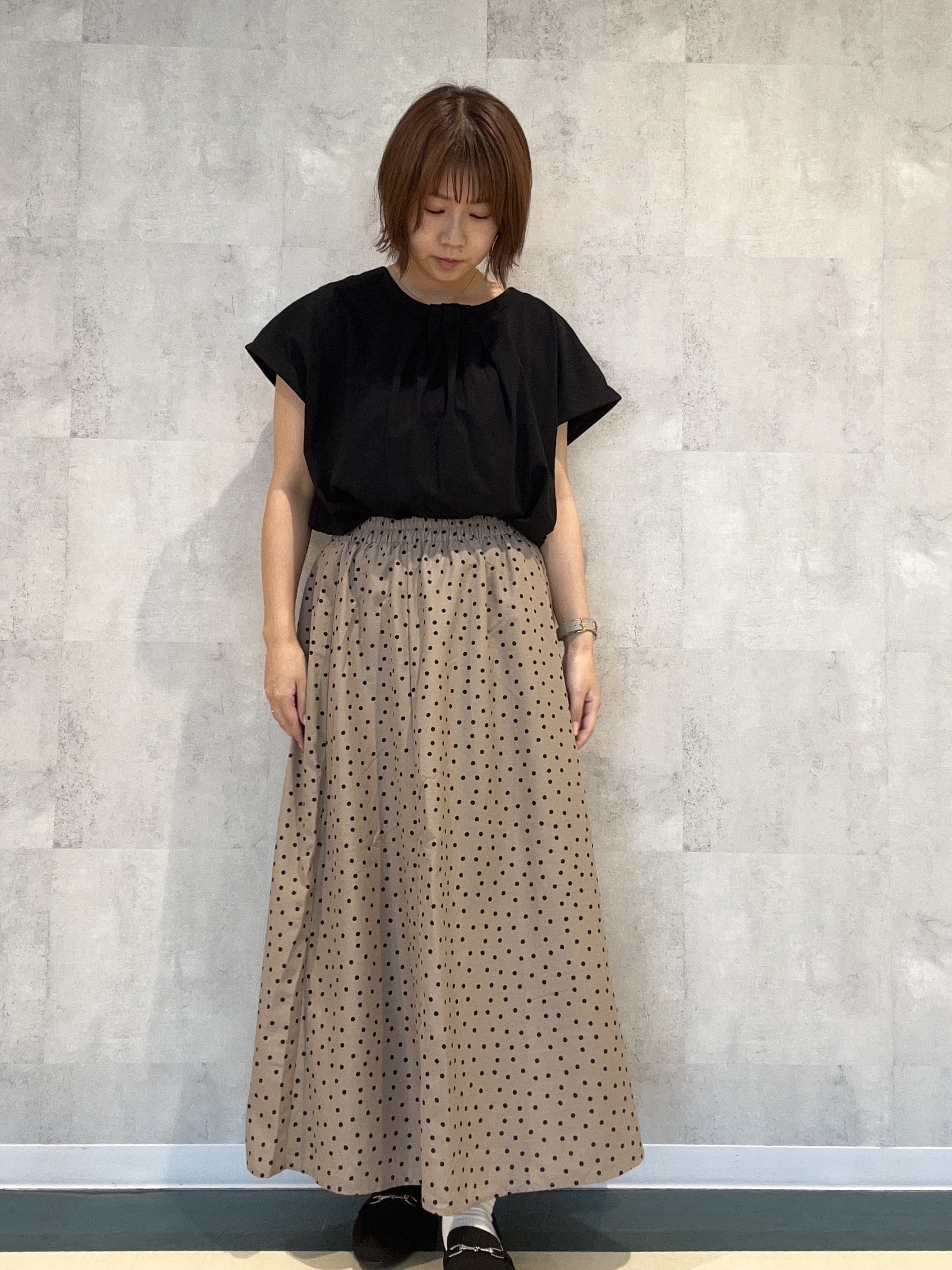 柳川　真帆さんの「SHOO･LA･RUE｜【前後2WAY/S-LL/洗濯機可】楽に着られて好印象 やわらかトップス」を使ったコーディネート