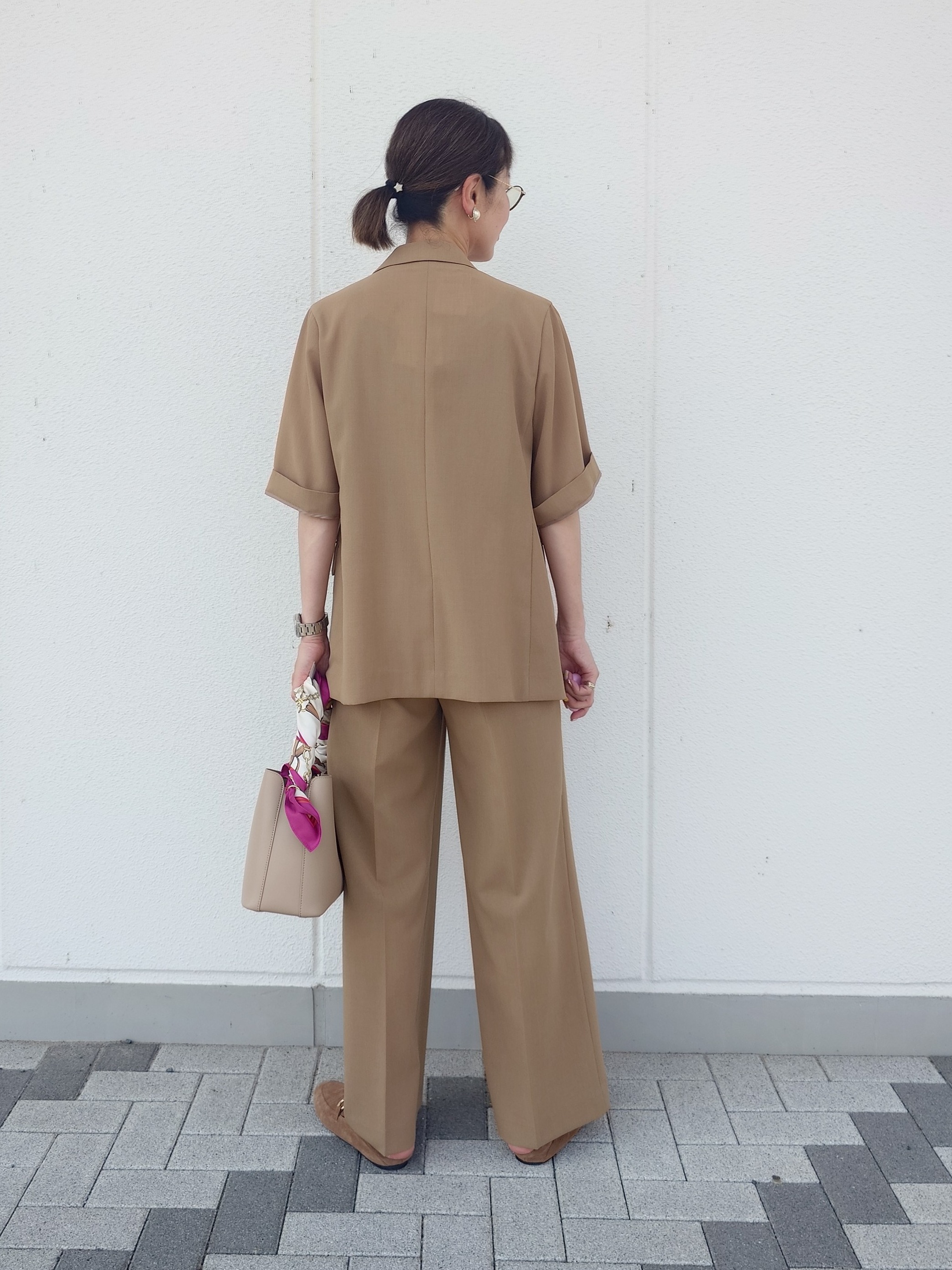 MUTSUKOさんの「UNTITLED｜【秋の通勤羽織/セットアップ可/UVカット】エアリークール半袖ジャケット」を使ったコーディネート