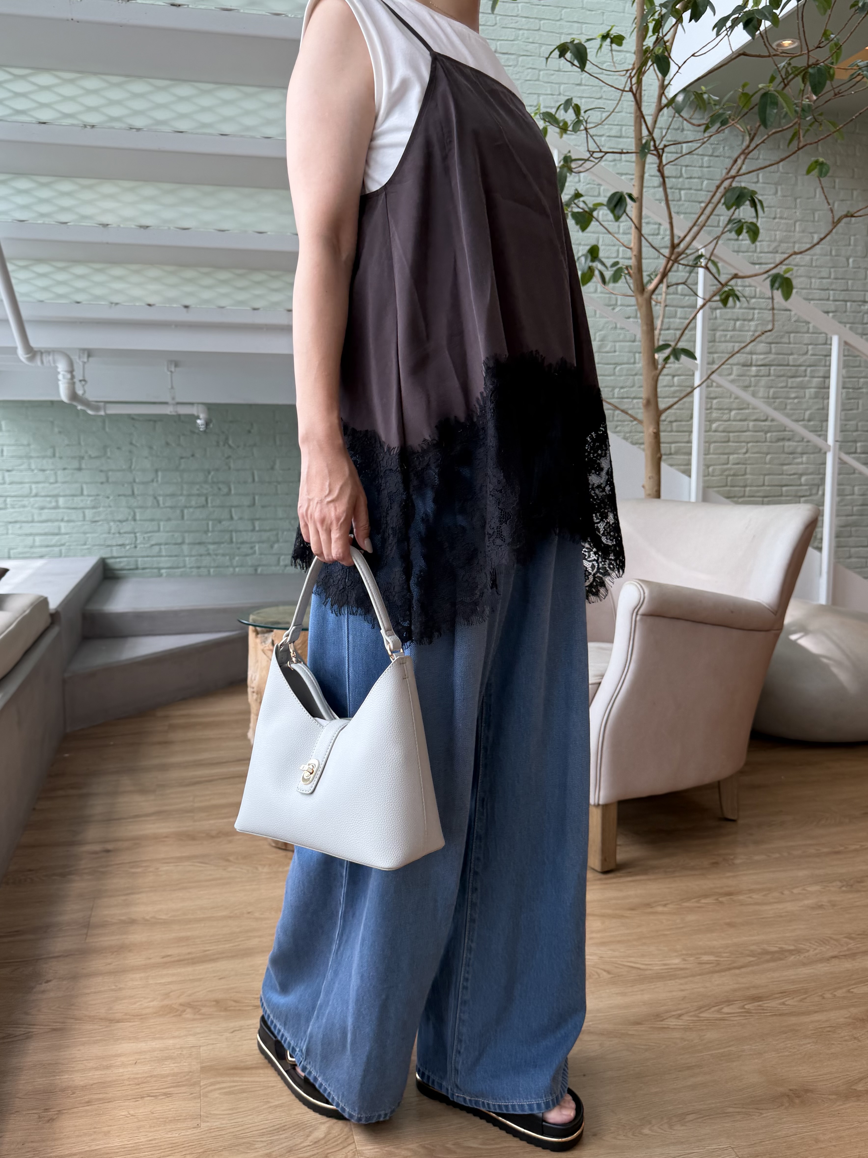 Mariko.Sさんの「OPAQUE.CLIP｜裾レース マットサテンキャミ【洗濯機OK】」を使ったコーディネート