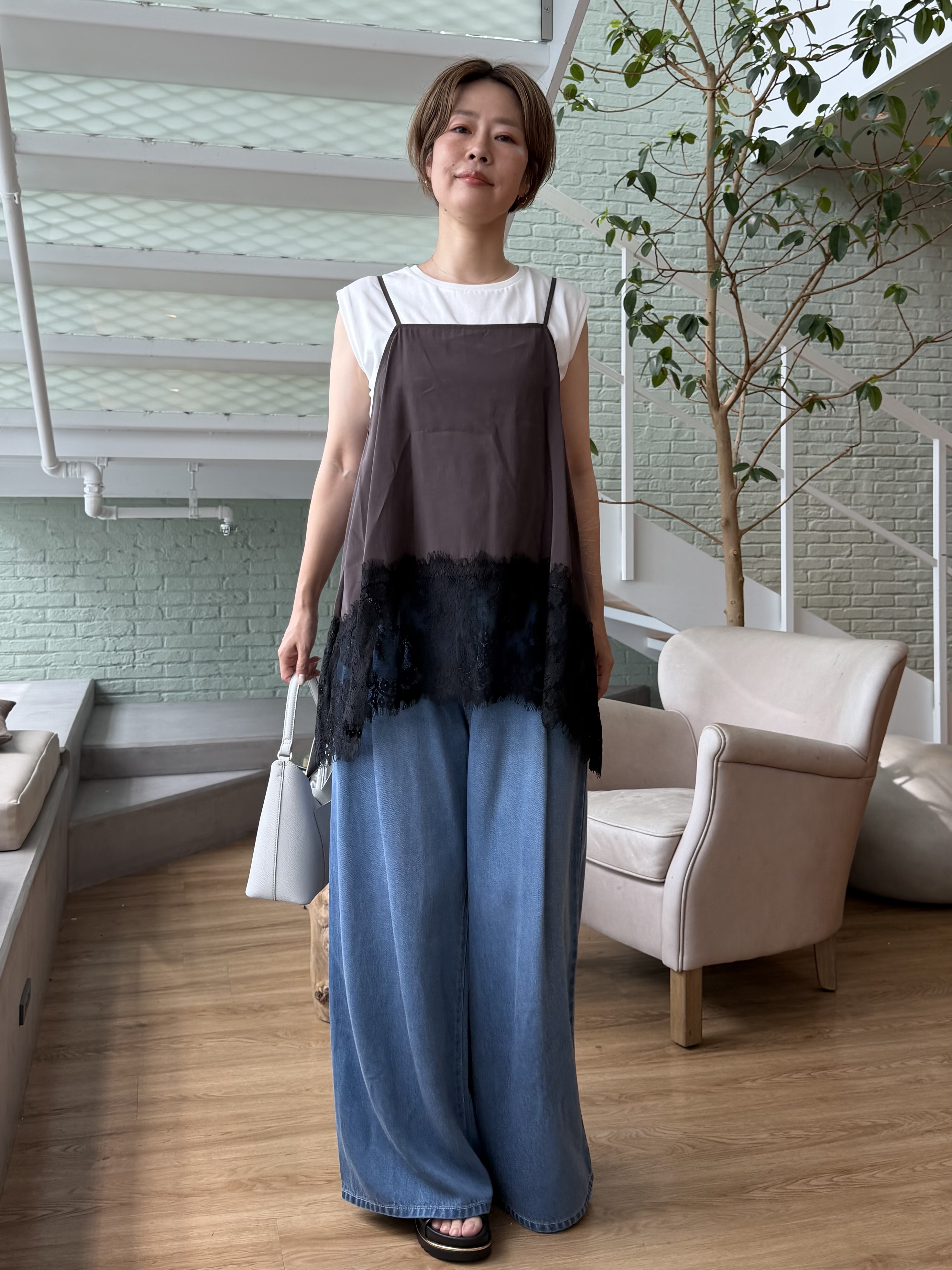 Mariko.Sさんの「OPAQUE.CLIP｜裾レース マットサテンキャミ【洗濯機OK】」を使ったコーディネート