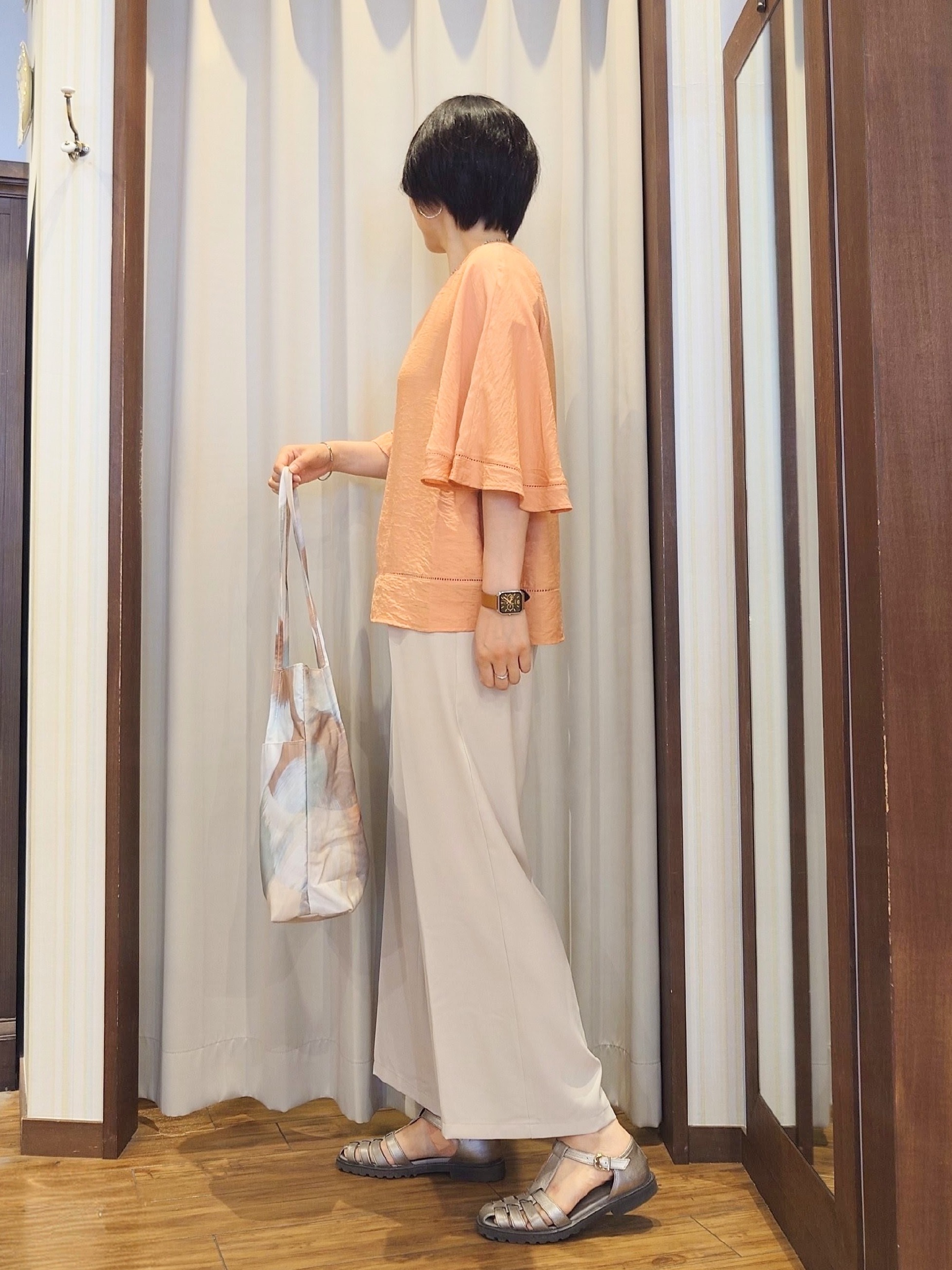 ERIKOさんの「SHOO･LA･RUE｜【S-LL/洗濯機可/体型カバー】はしごレースがポイント スラブポンチョ風ブラウス」を使ったコーディネート