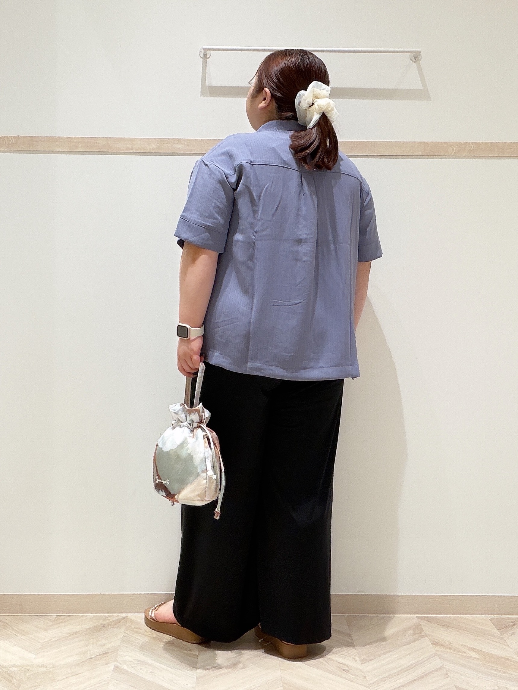 ゆめかさんの「SHOO･LA･RUE｜【通気性〇/UV/S-LL】洗濯後しわになりにくい とろみストライプシャツ」を使ったコーディネート