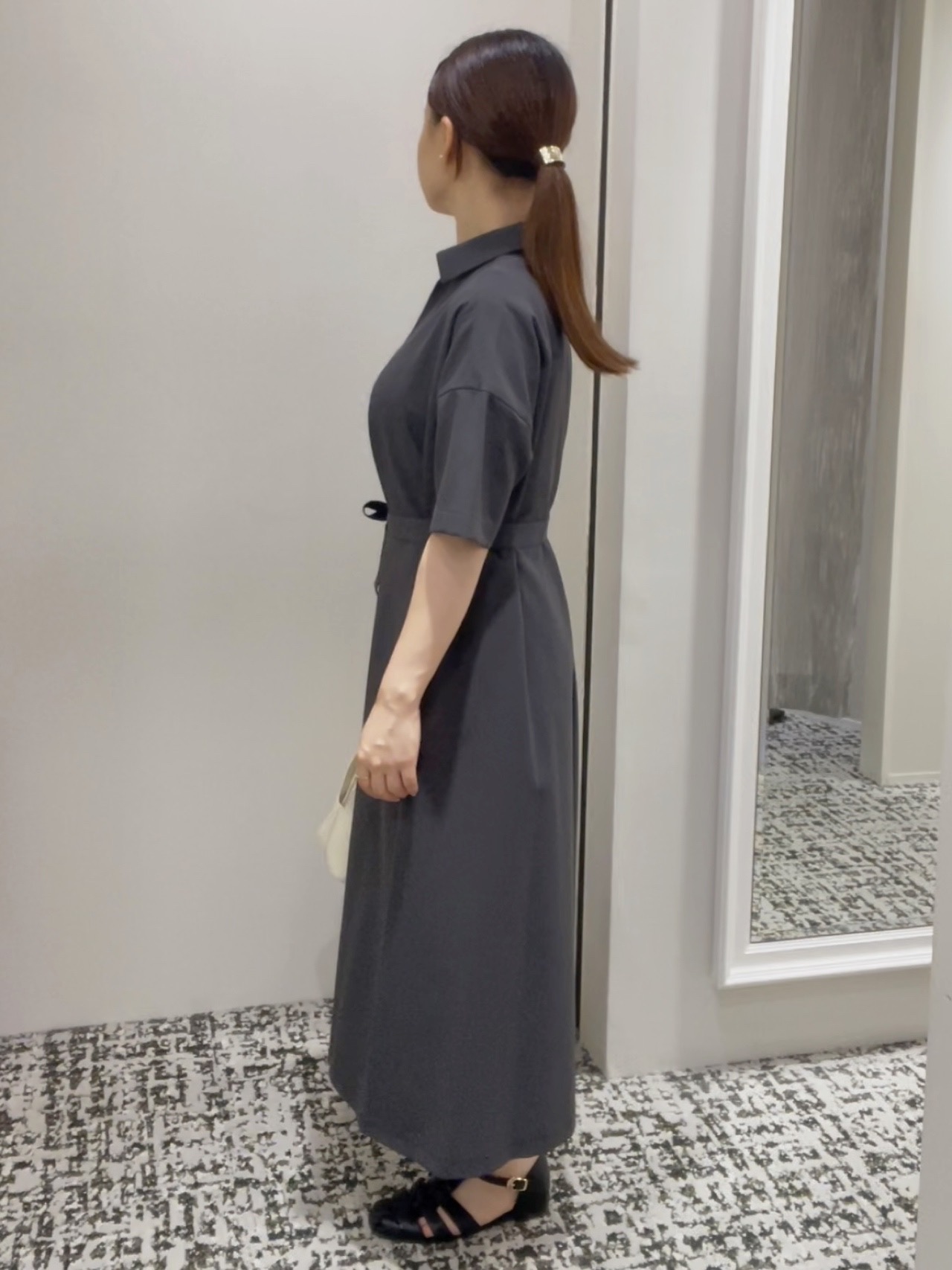 ELENAさんの「UNTITLED｜【初秋も活躍/UVカット/接触冷感】エアリークールワンピース」を使ったコーディネート