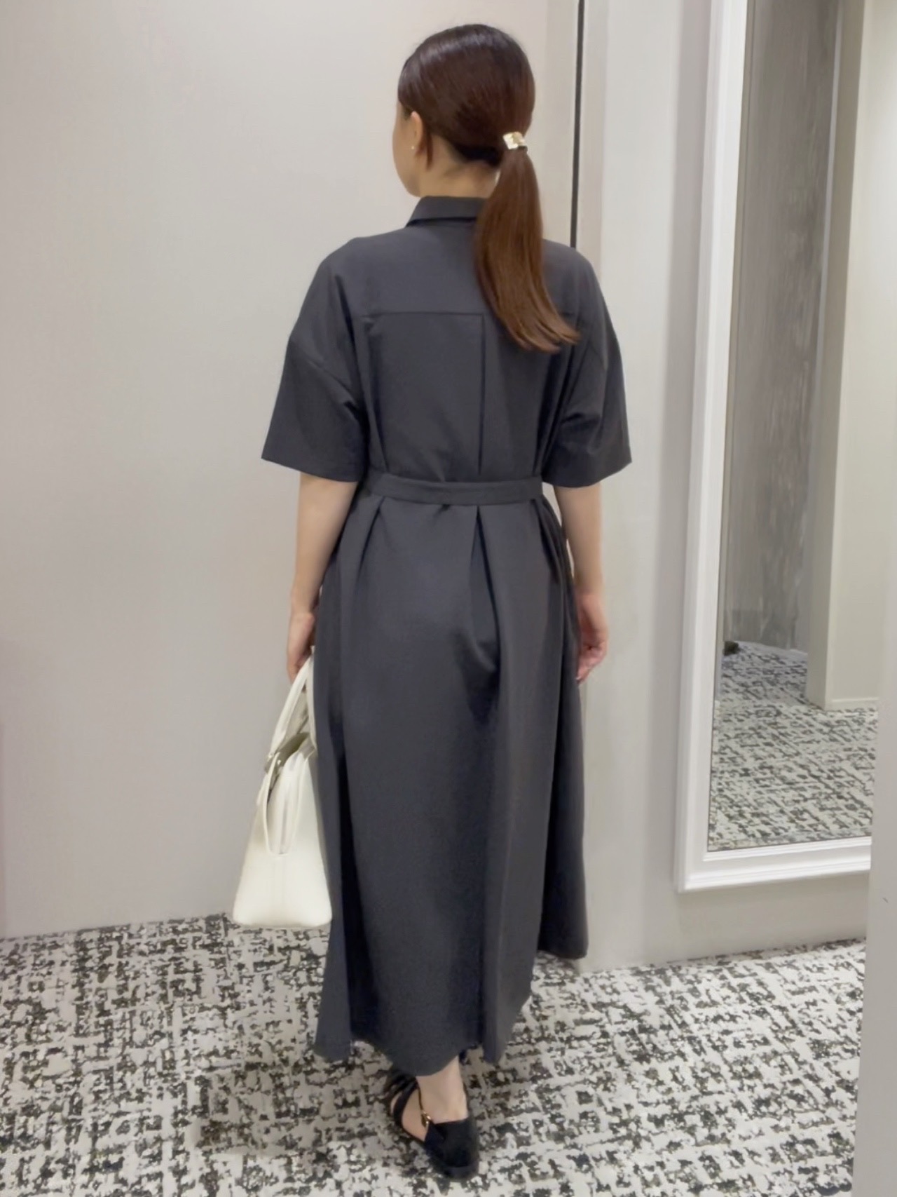 ELENAさんの「UNTITLED｜【初秋も活躍/UVカット/接触冷感】エアリークールワンピース」を使ったコーディネート
