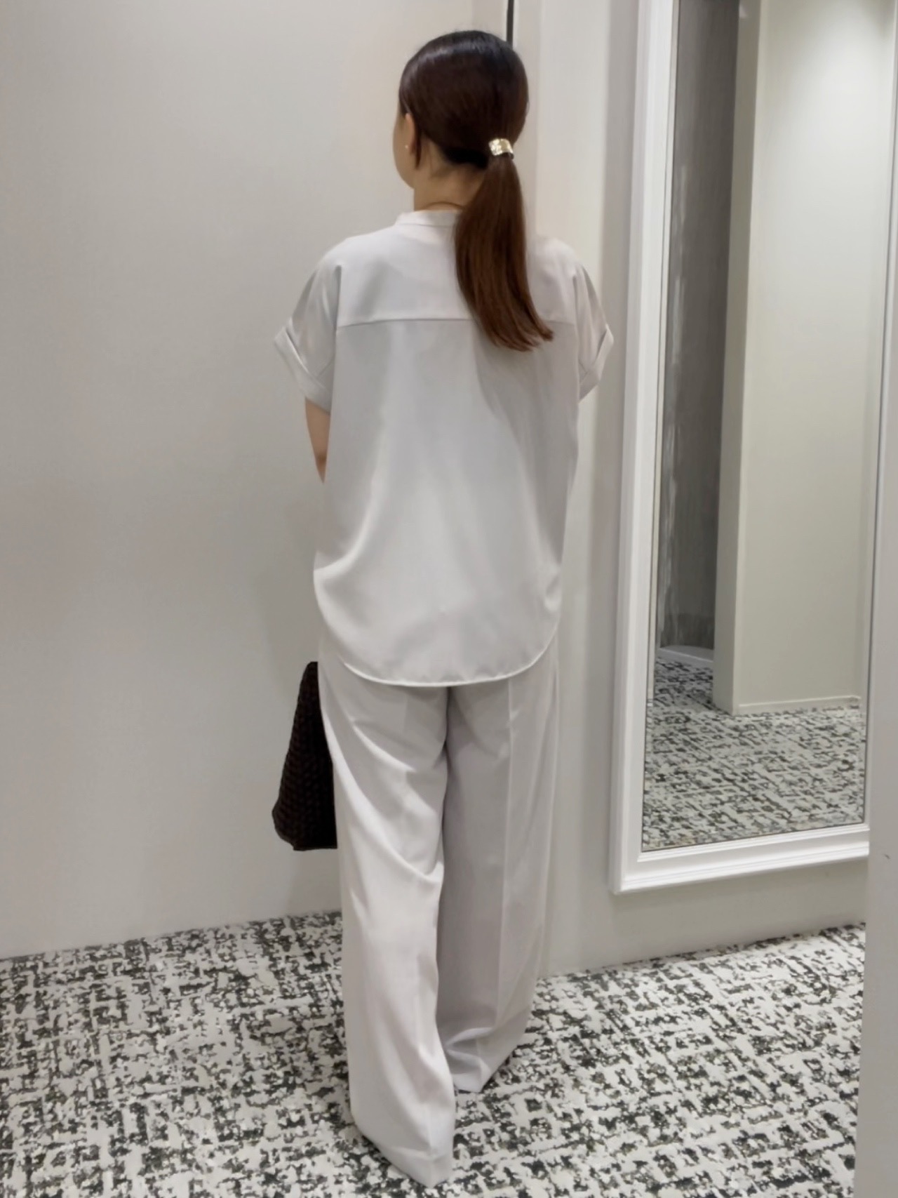 ELENAさんの「UNTITLED｜【セットアップ可/UVカット】エアリークールブラウス」を使ったコーディネート