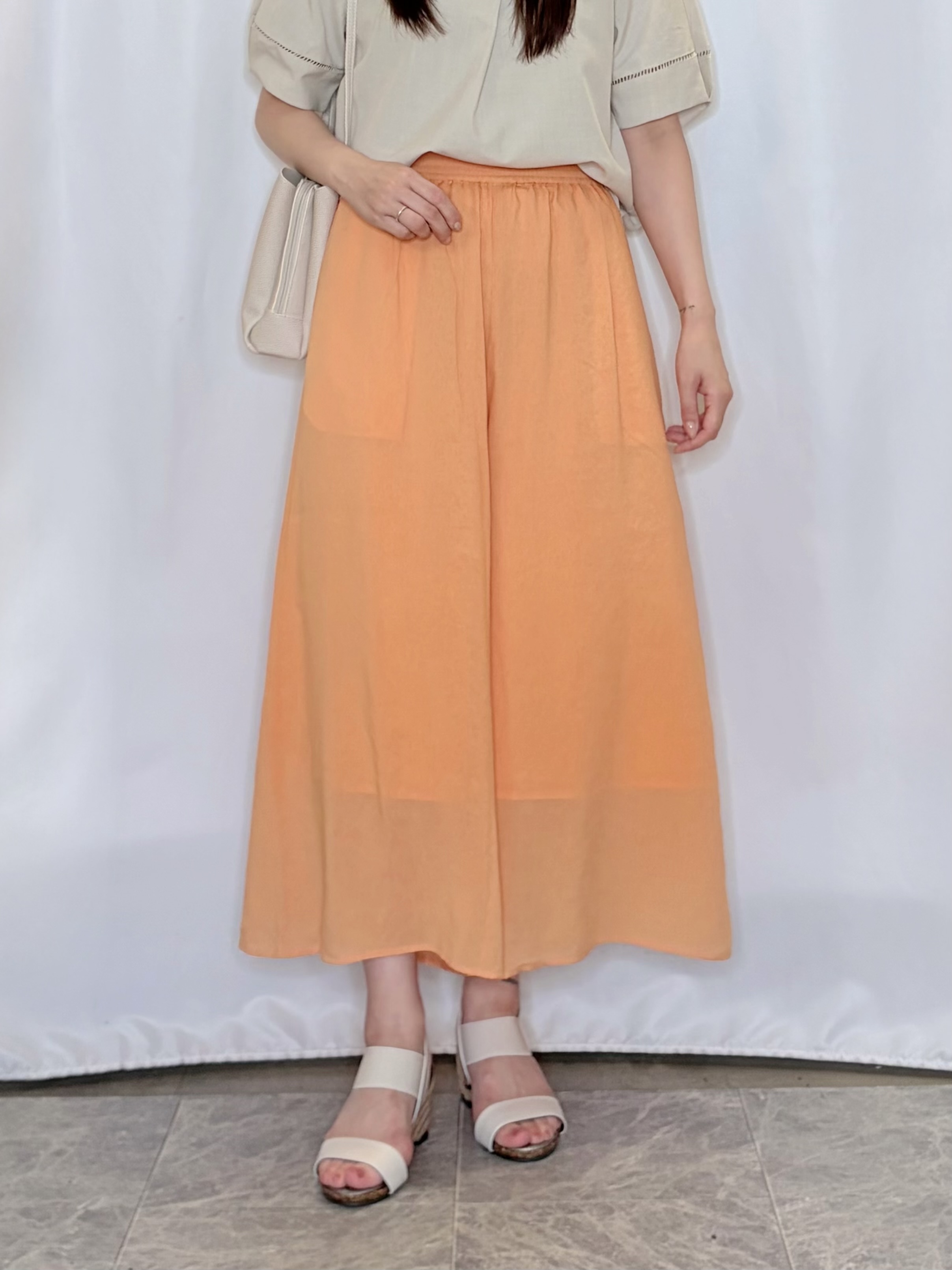 おうめさんの「SHOO･LA･RUE｜【洗濯後しわになりにくい/インせずきまる】シンプルだけど女性らしい 麻調スキッパーブラウス」を使ったコーディネート