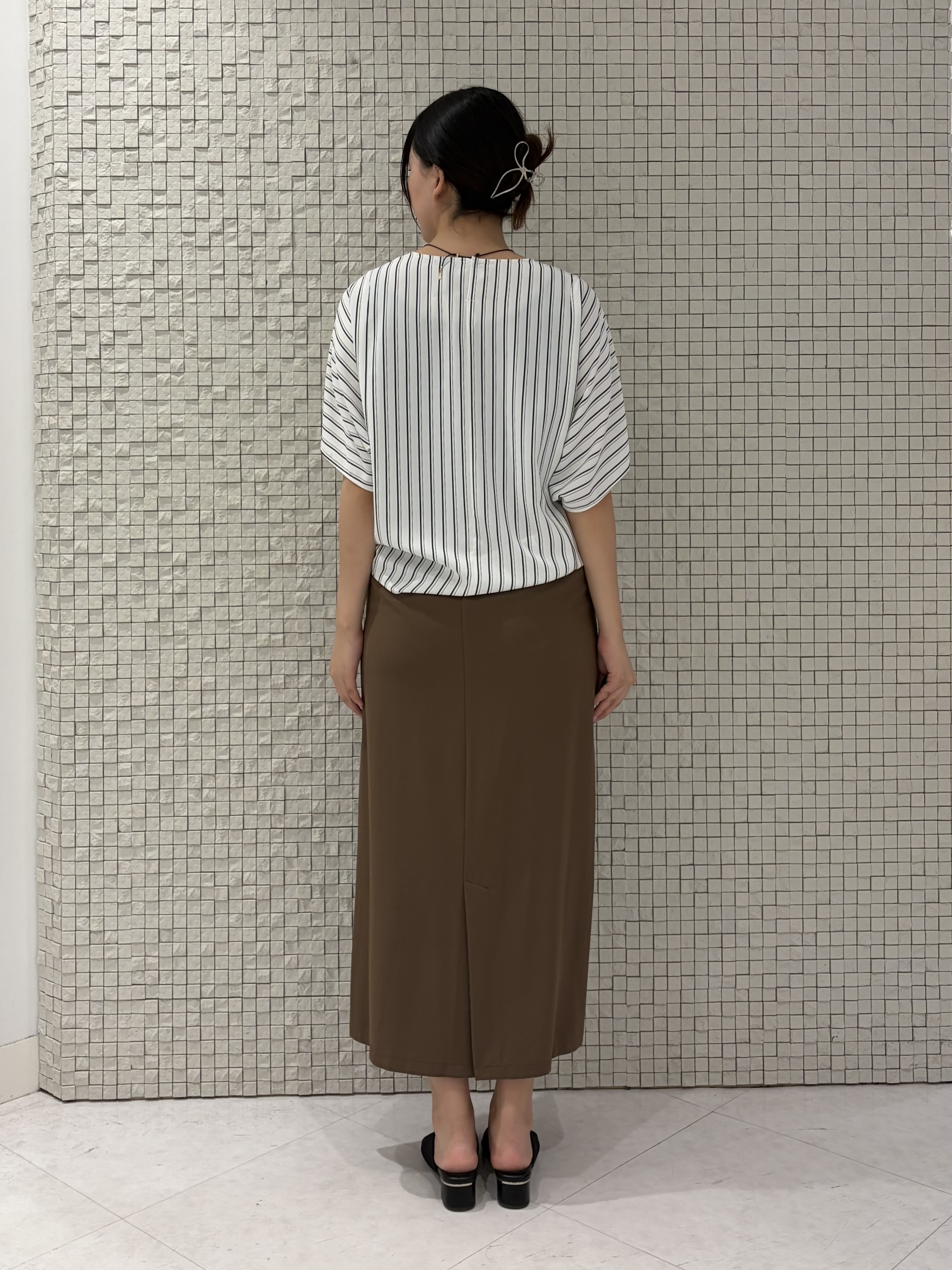 koharuさんの「INDIVI｜【洗える／UVケア】ジョーゼットドルマンブラウス」を使ったコーディネート