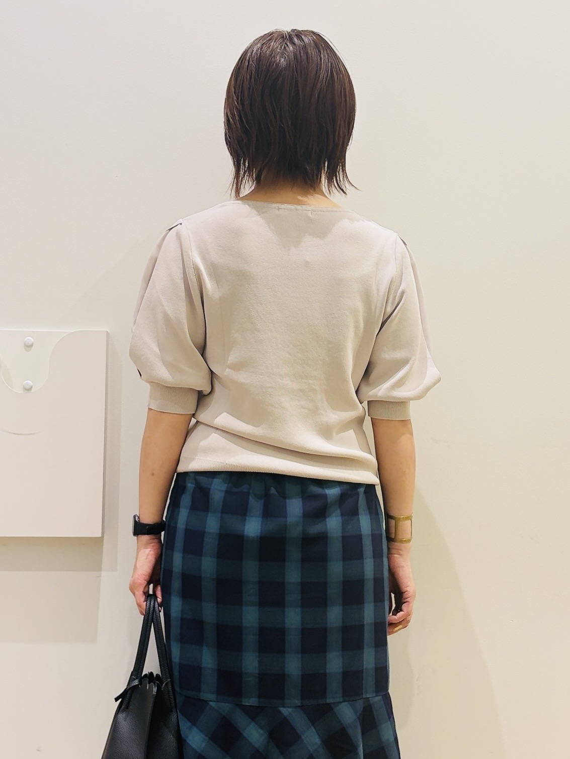 YUKOさんの「index｜【接触冷感／UVケア】クールタッチラップスリーブニット《洗濯機OK／XS～3L／9col》」を使ったコーディネート