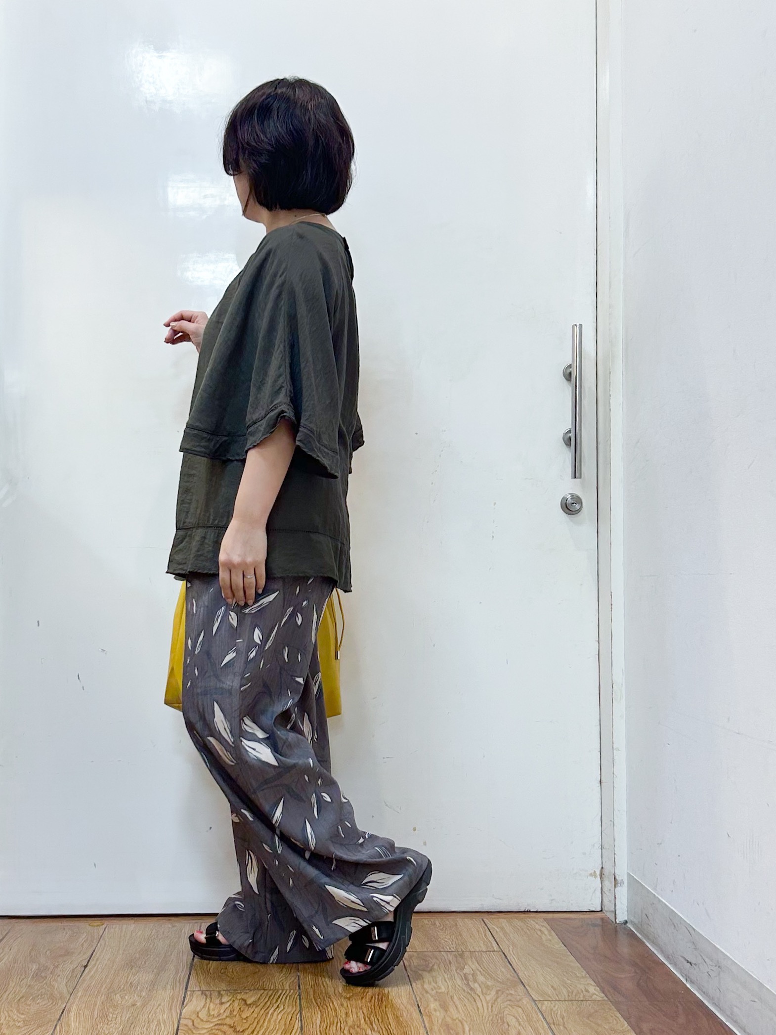 haruさんの「SHOO･LA･RUE｜【S-LL/洗濯機可/体型カバー】はしごレースがポイント スラブポンチョ風ブラウス」を使ったコーディネート