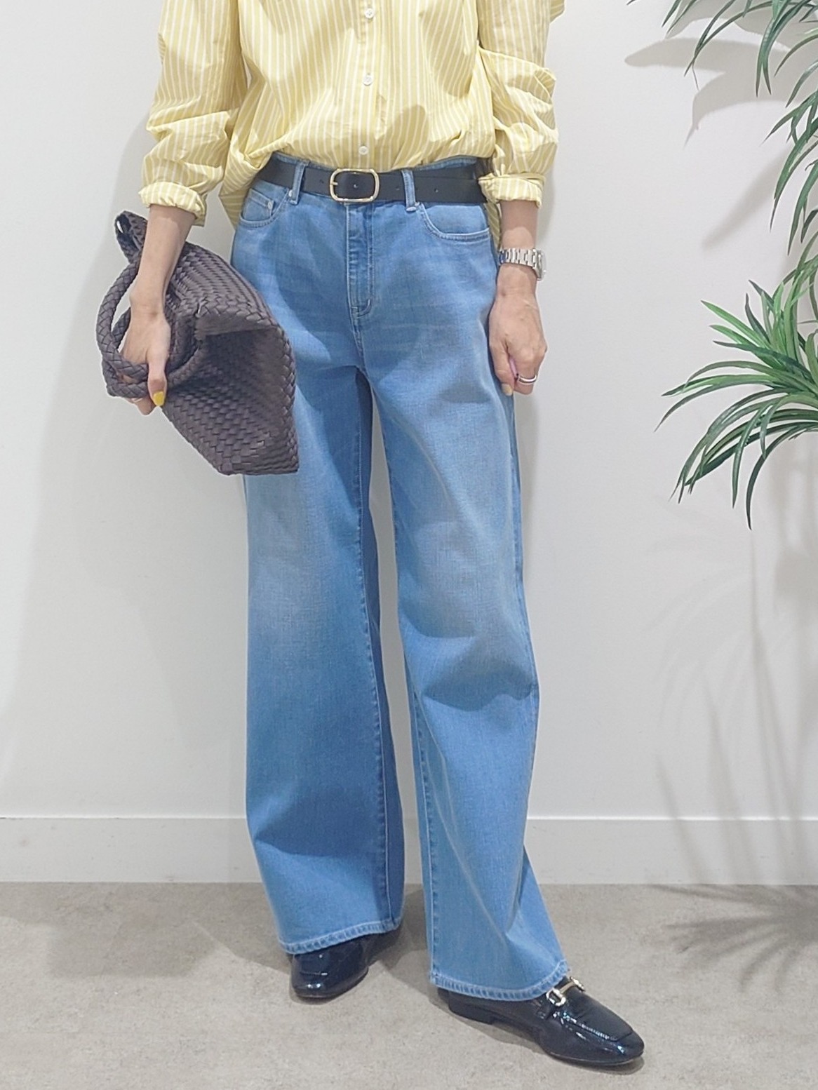 MUTSUKOさんの「UNTITLED｜【6色展開/コットン100】カラーベーシックシャツ」を使ったコーディネート