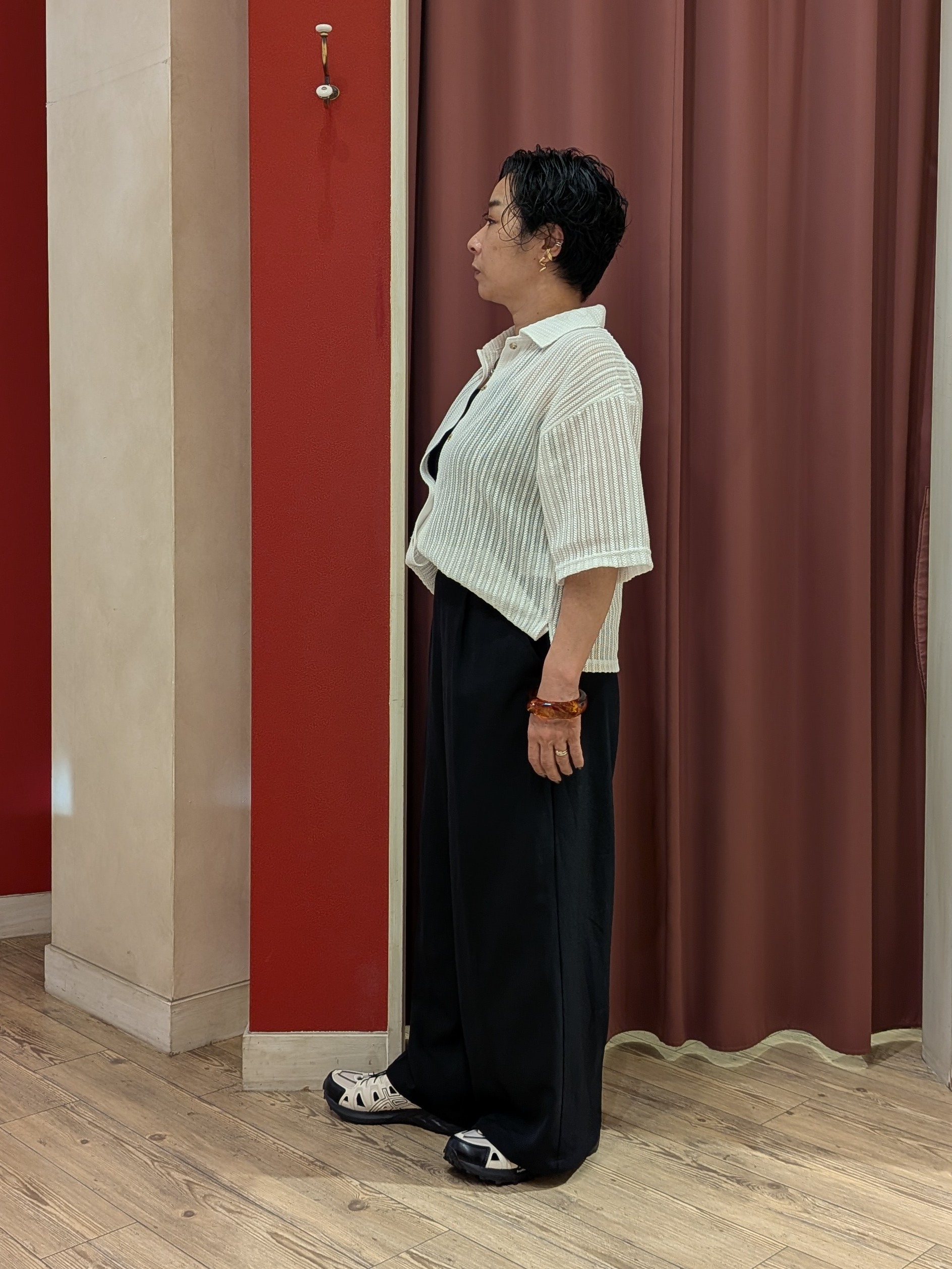 cameさんの「SHOO･LA･RUE｜【洗濯機可/S-LL】軽やかで涼しげな 透かしレース風前開きシャツ」を使ったコーディネート