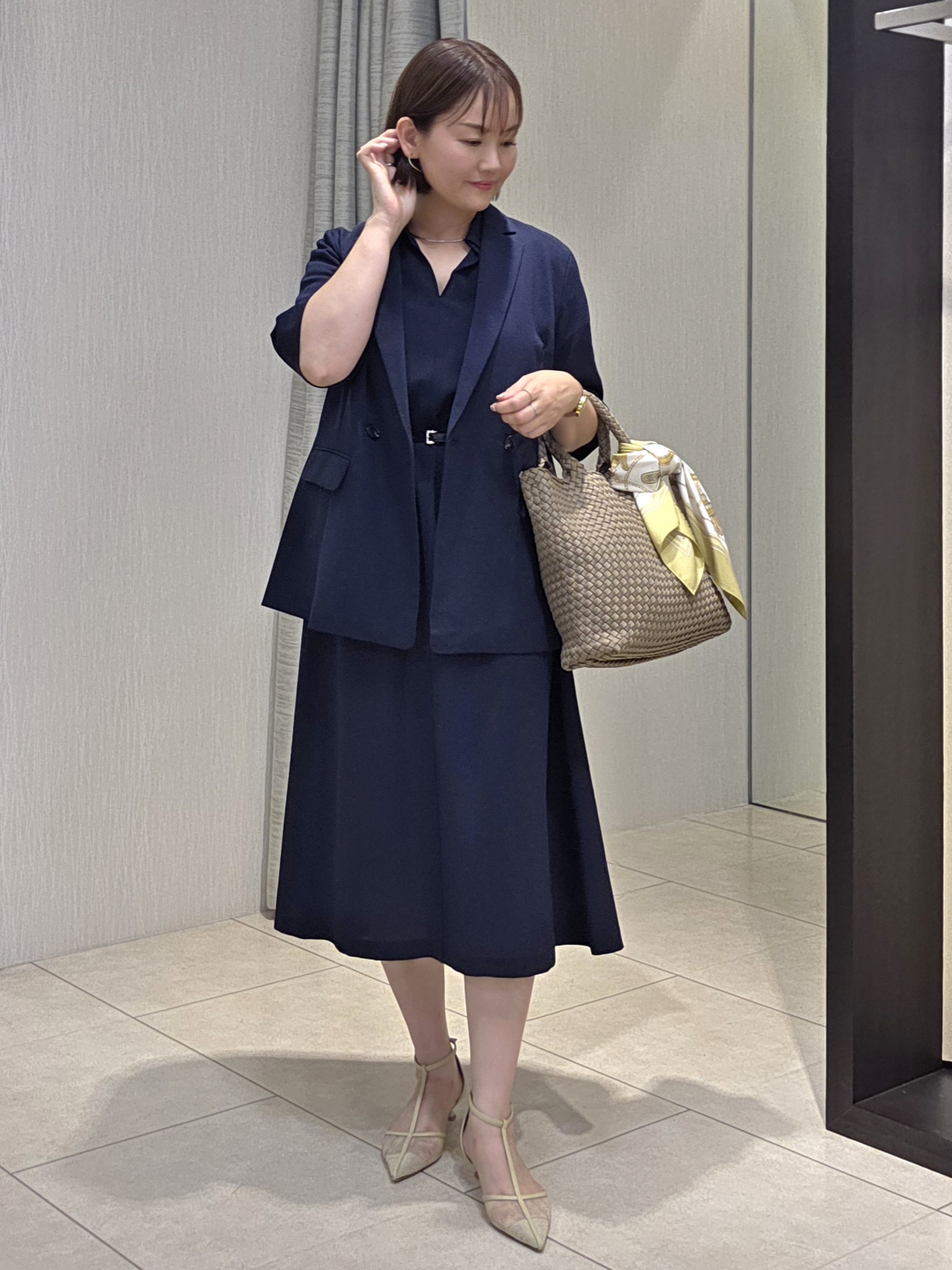 naokoさんの「UNTITLED｜【秋の通勤羽織/セットアップ可/UVカット】エアリークール半袖ジャケット」を使ったコーディネート
