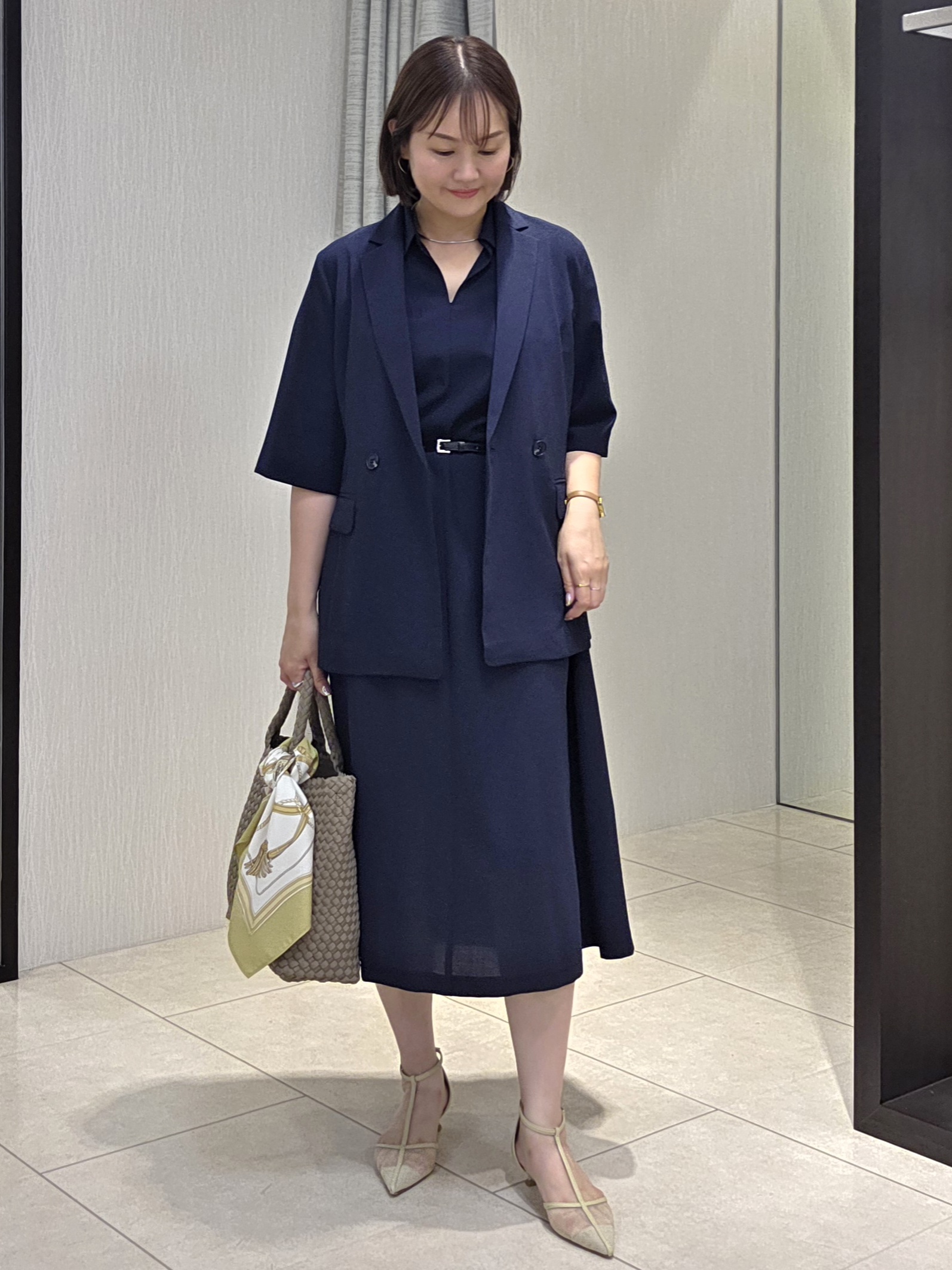 naokoさんの「UNTITLED｜【秋の通勤羽織/セットアップ可/UVカット】エアリークール半袖ジャケット」を使ったコーディネート