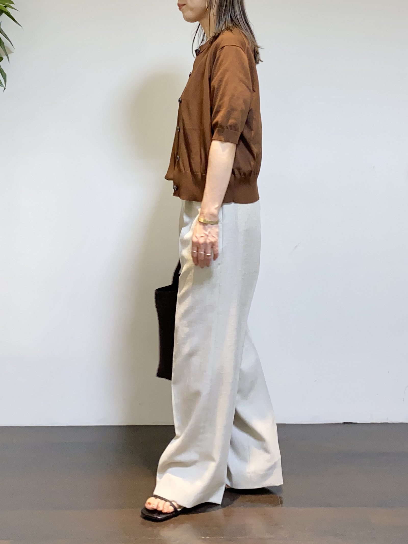 tomoさんの「UNTITLED｜◆【さらりと快適/セットアップ可/UV/接触冷感】スラブカラーレスジャケット」を使ったコーディネート