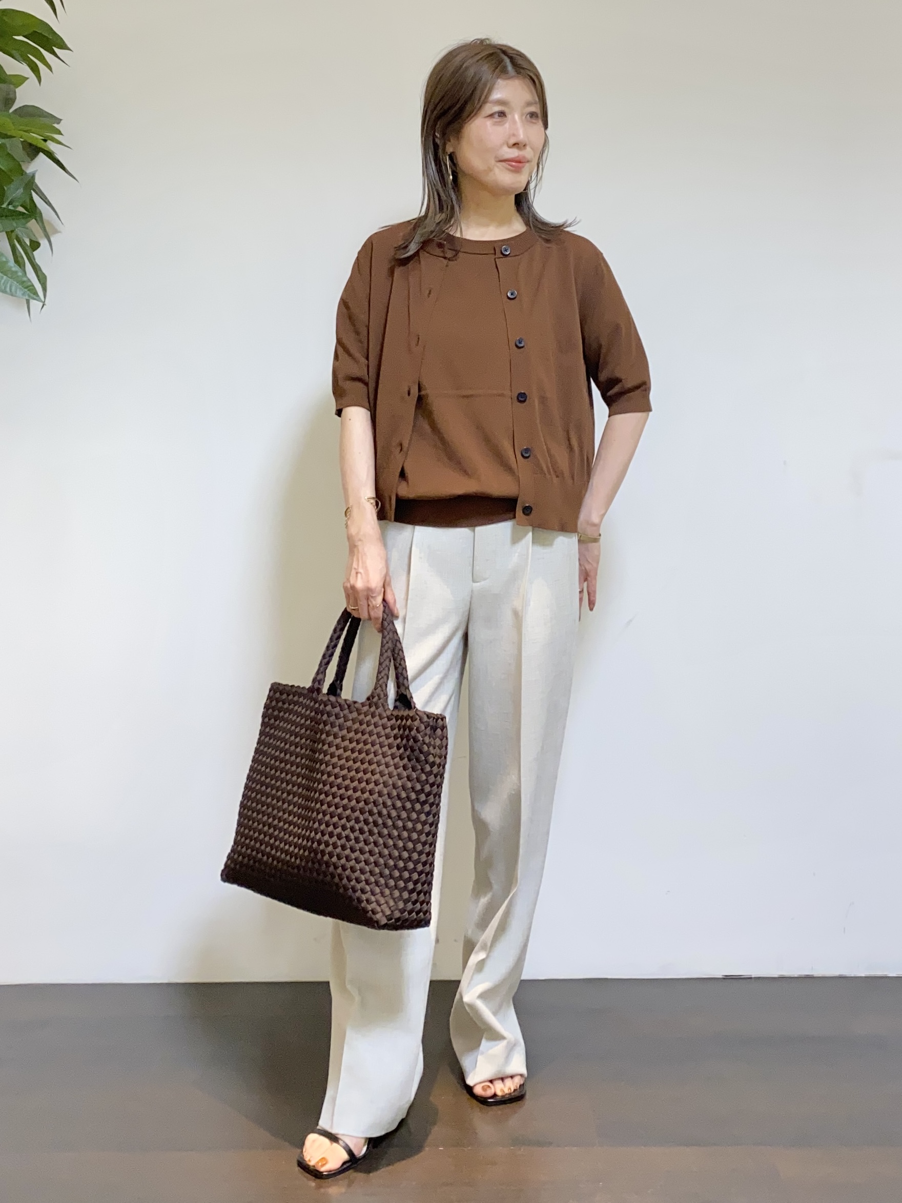 tomoさんの「UNTITLED｜◆【さらりと快適/セットアップ可/UV/接触冷感】スラブカラーレスジャケット」を使ったコーディネート