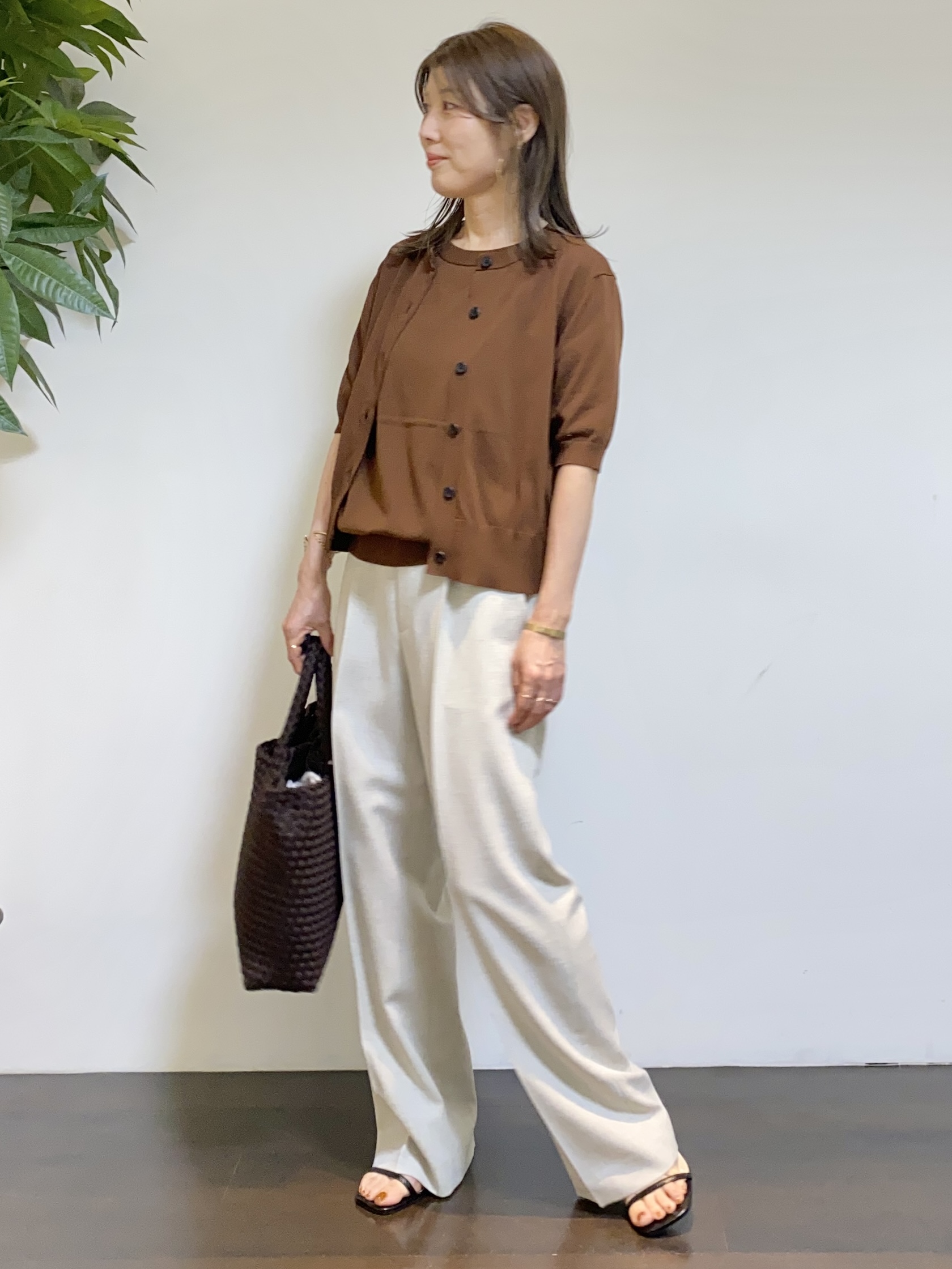 tomoさんの「UNTITLED｜◆【さらりと快適/セットアップ可/UV/接触冷感】スラブカラーレスジャケット」を使ったコーディネート