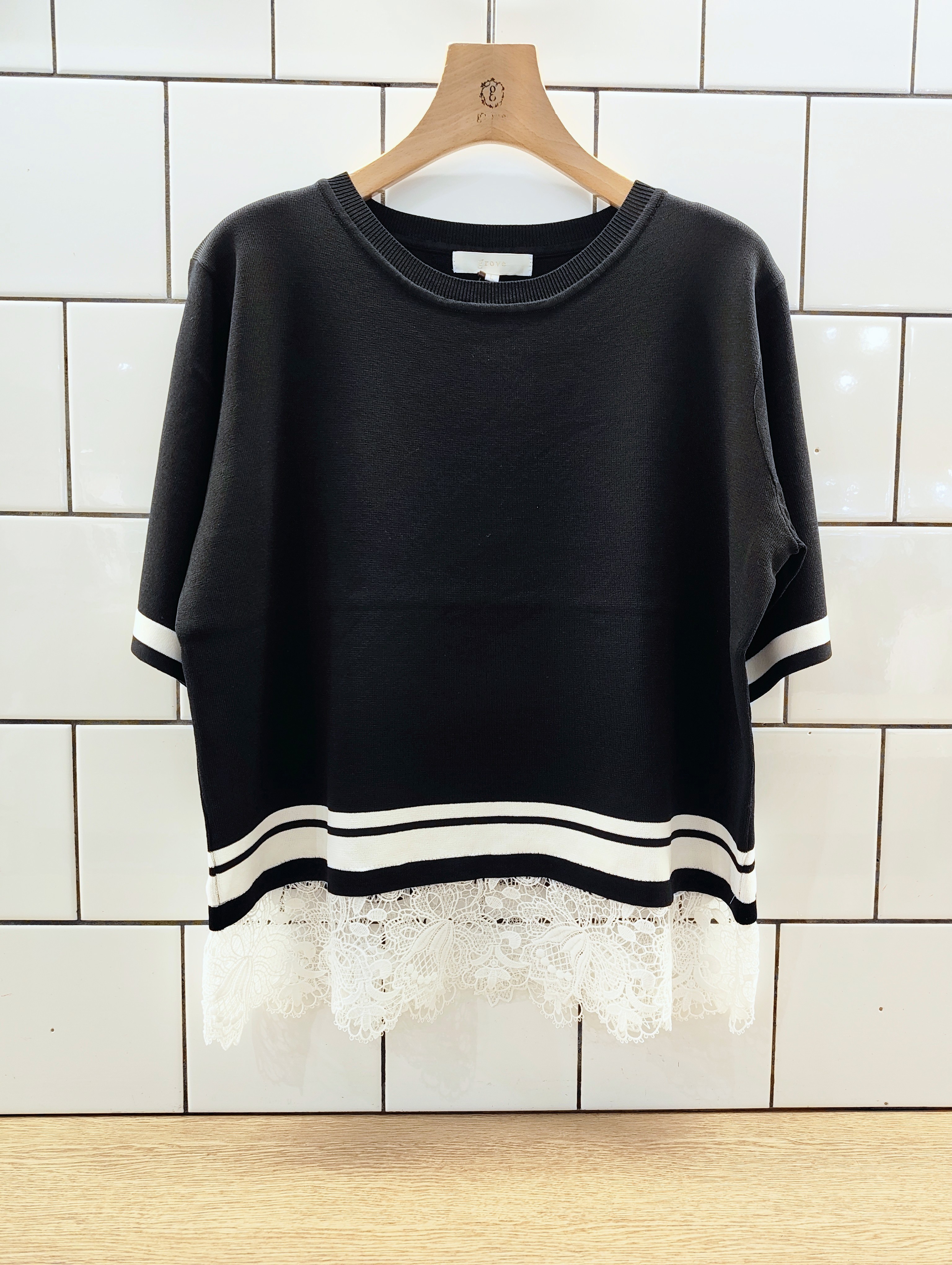 milkaさんの「grove｜【シリーズ累計36万枚／UVカット・洗濯機OK】やわらかドライタッチレースドッキングニット」を使ったコーディネート