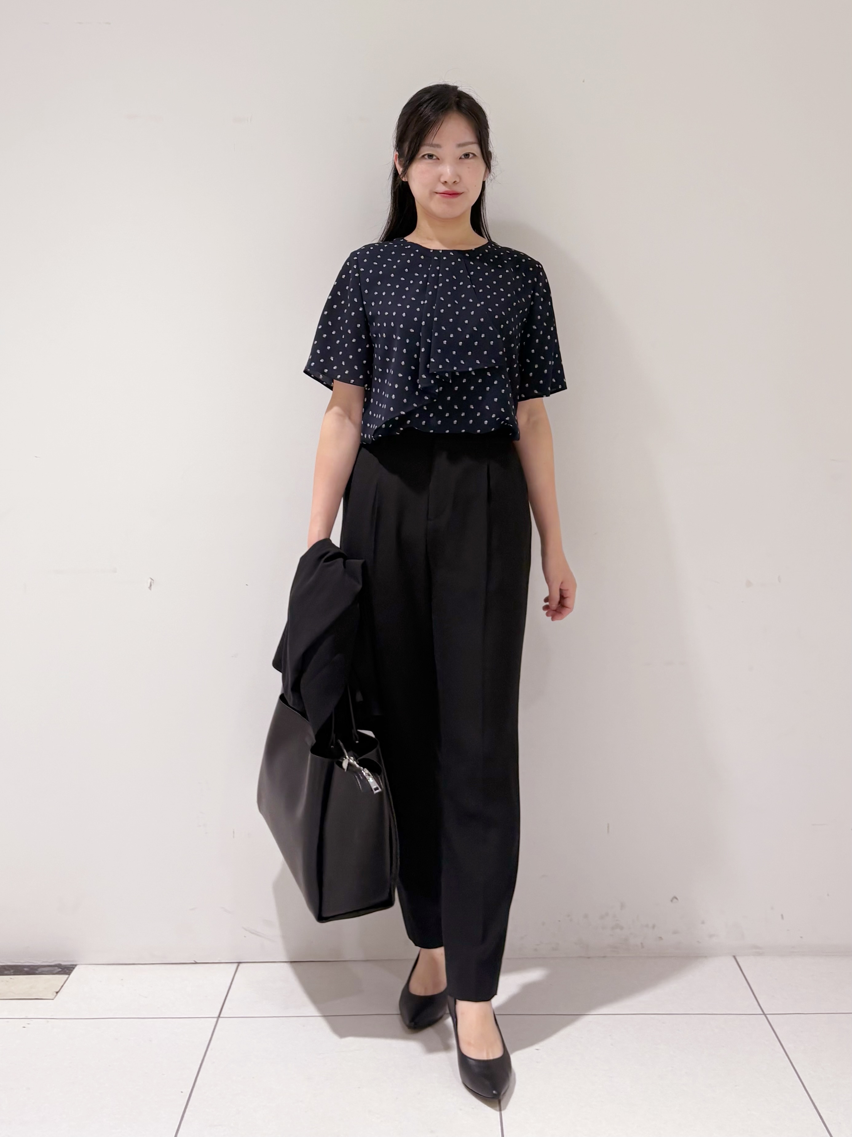 momokoさんの「INDIVI｜【初秋/UVケア/着る日傘】カラーレスジャケット」を使ったコーディネート