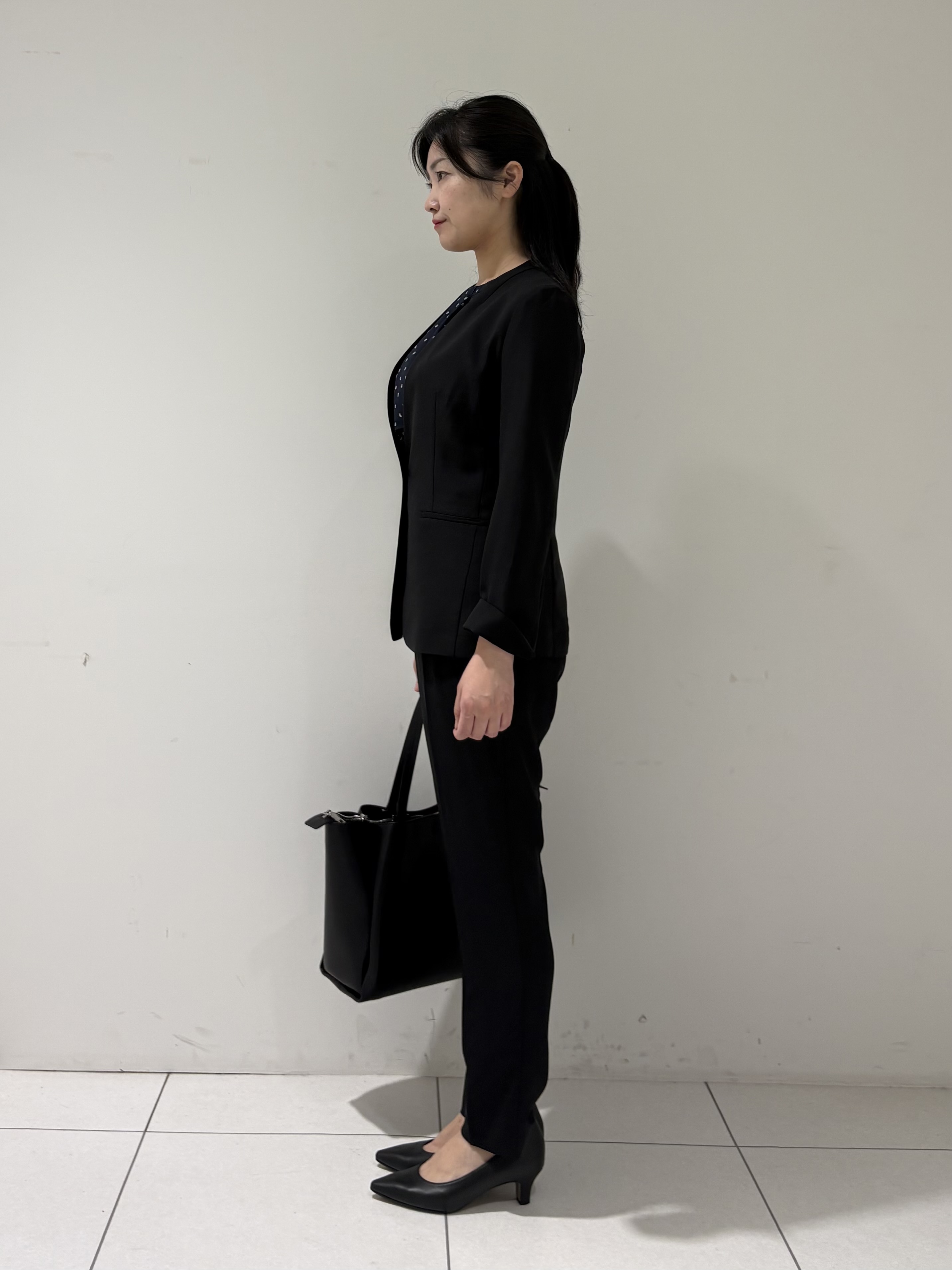 momokoさんの「INDIVI｜【初秋/UVケア/着る日傘】カラーレスジャケット」を使ったコーディネート