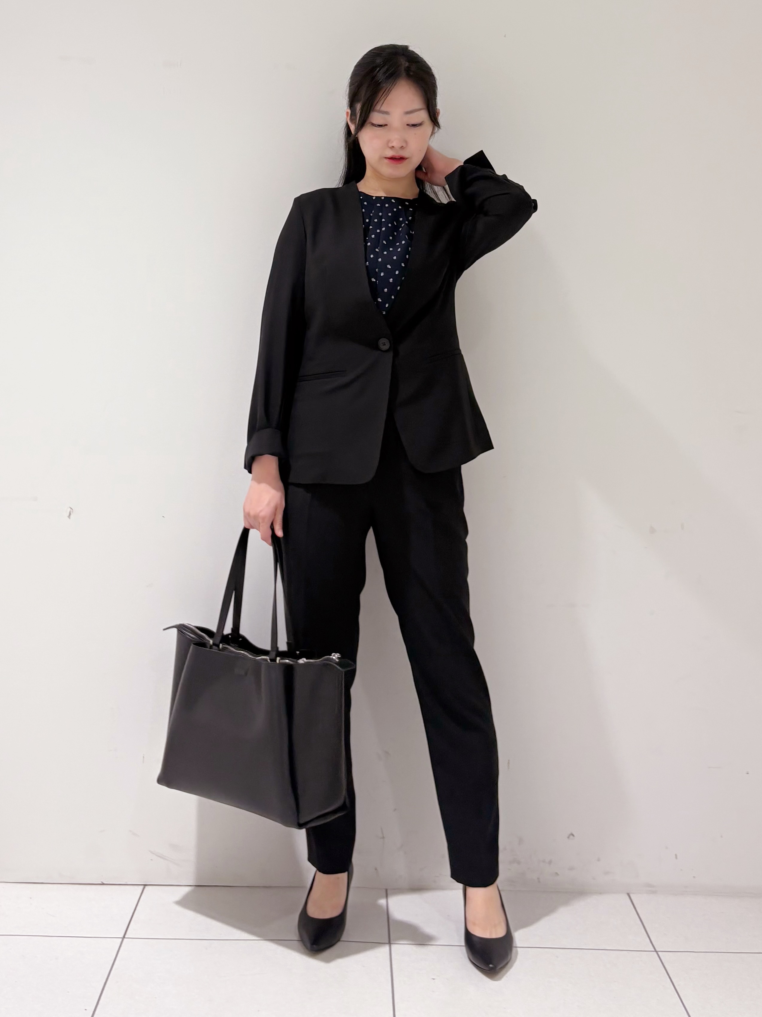 momokoさんの「INDIVI｜【初秋/UVケア/着る日傘】カラーレスジャケット」を使ったコーディネート