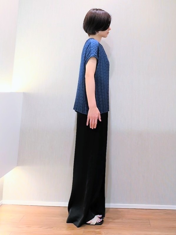 ミズタさんの「UNTITLED｜【1枚で着映える】ドットジャガードブラウス」を使ったコーディネート