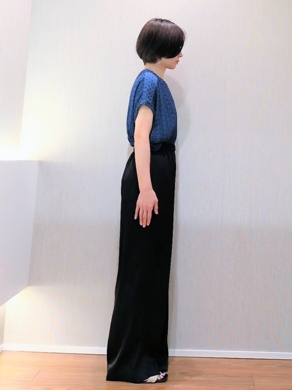 ミズタさんの「UNTITLED｜【1枚で着映える】ドットジャガードブラウス」を使ったコーディネート