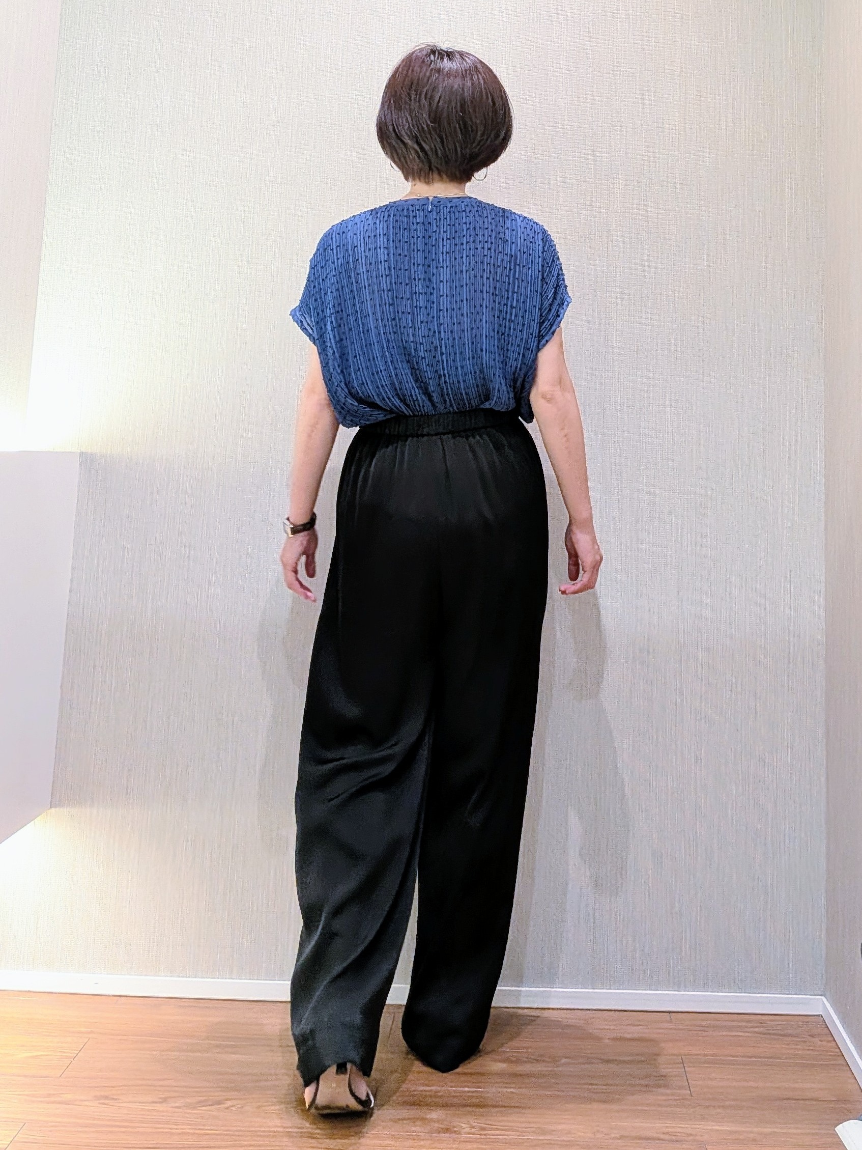 ミズタさんの「UNTITLED｜【1枚で着映える】ドットジャガードブラウス」を使ったコーディネート