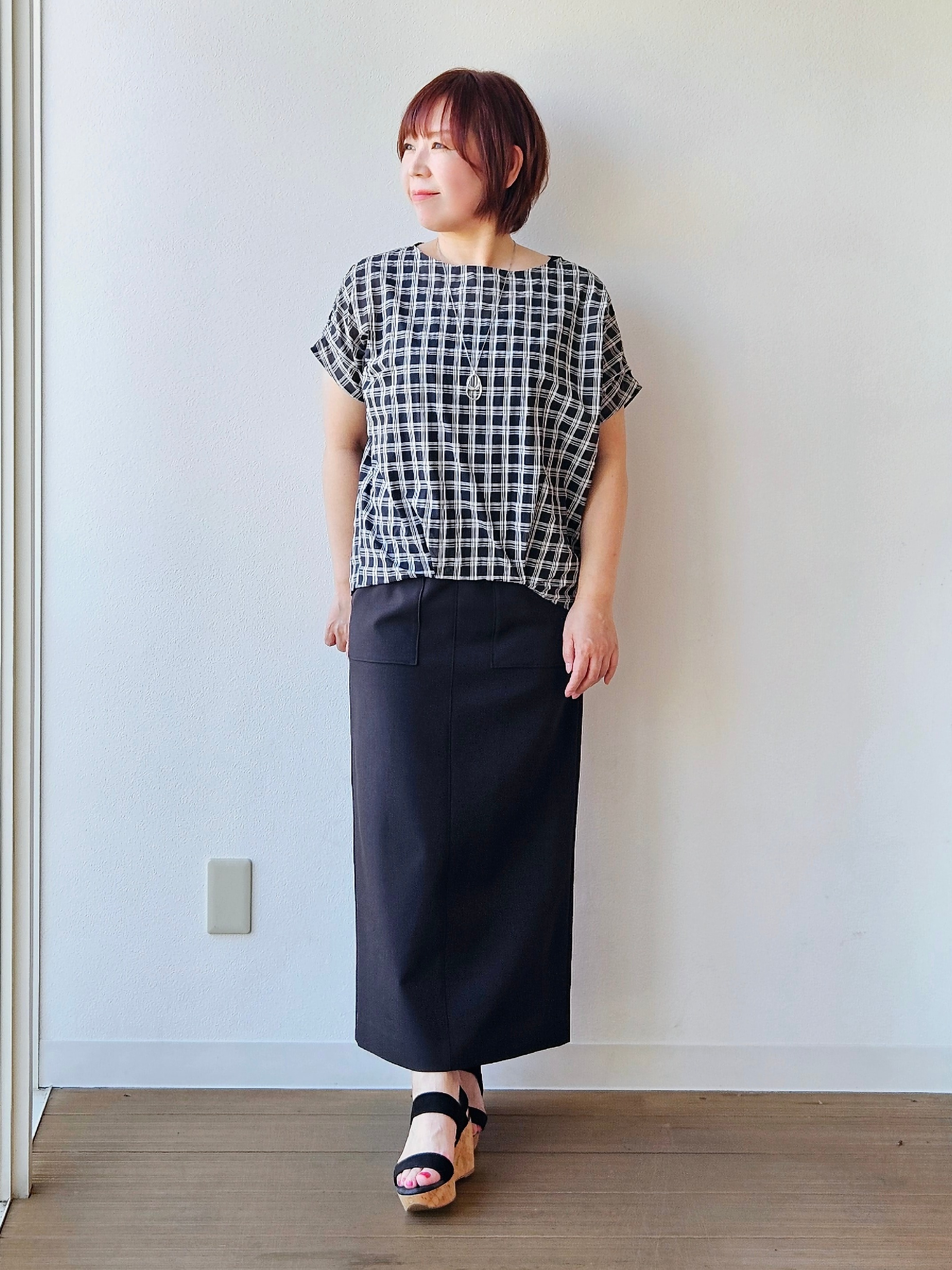 やじまさんの「UNTITLED｜【秋めきシャツ/体型カバー】シアーチェックブラウス」を使ったコーディネート